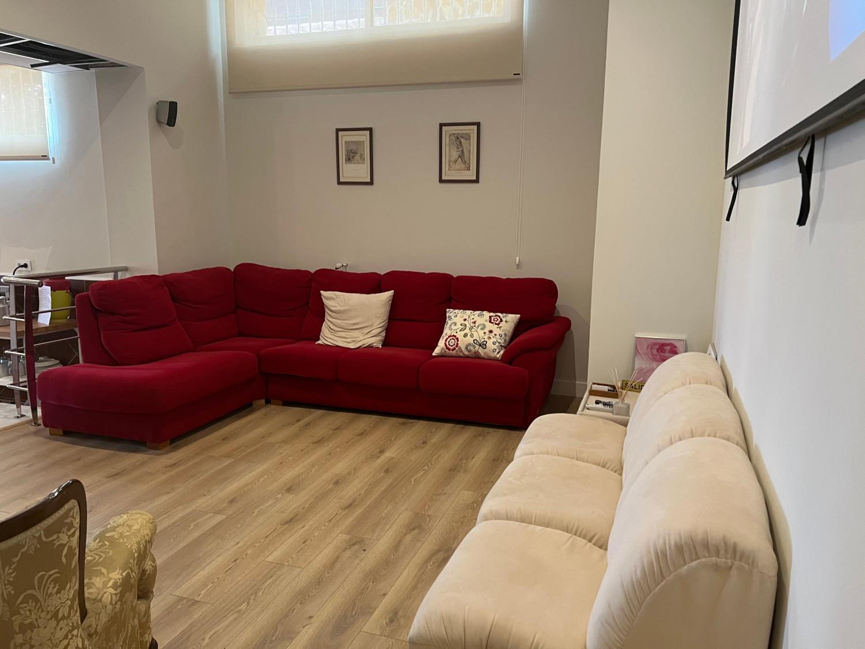 One-Bedroom Apartment - Photo 14
