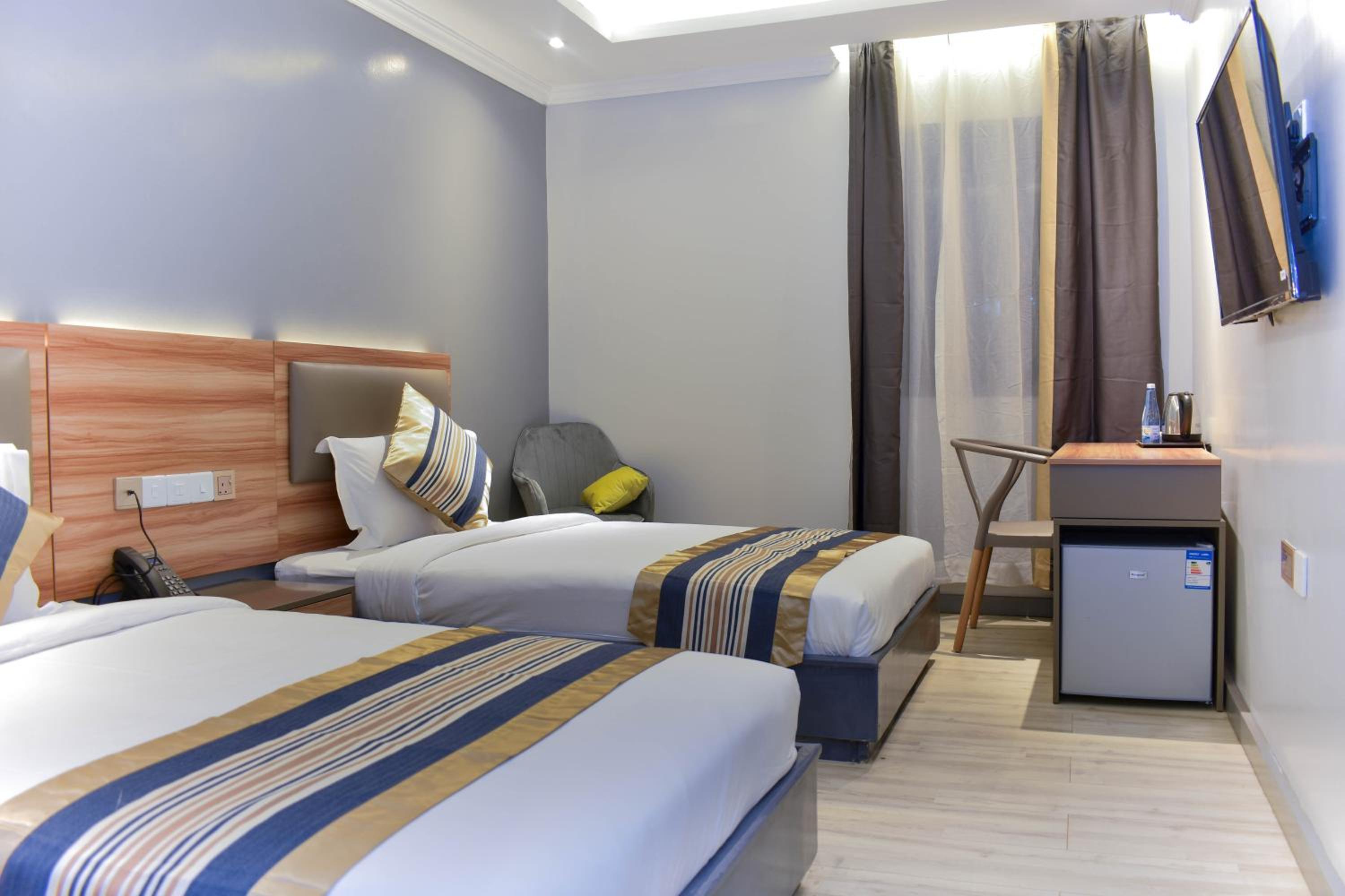 Superior Twin Room photo 3