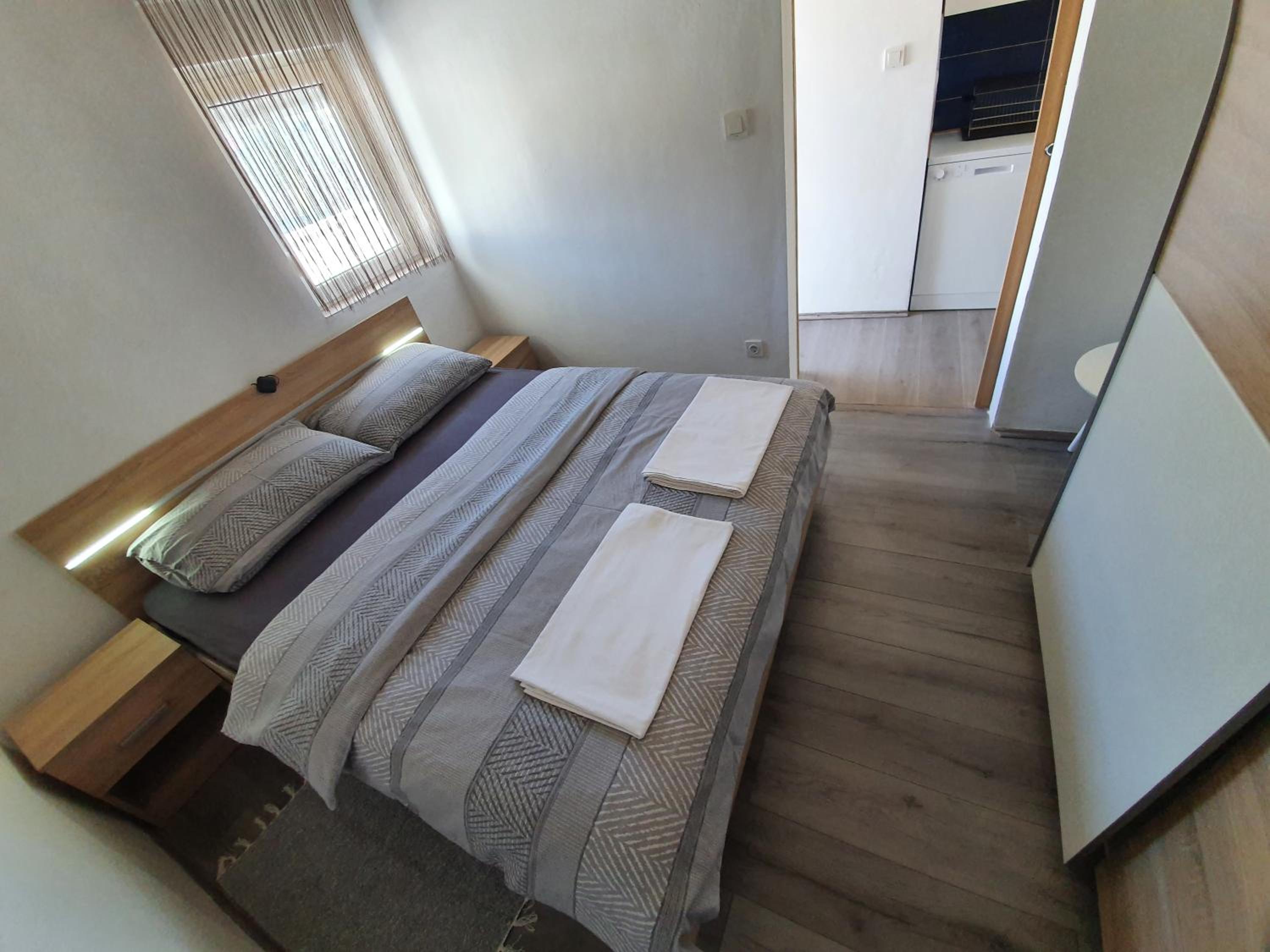 One-Bedroom Apartment - Photo 8