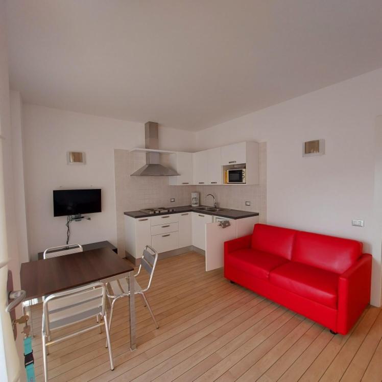 One-Bedroom Apartment with Pool View photo 3