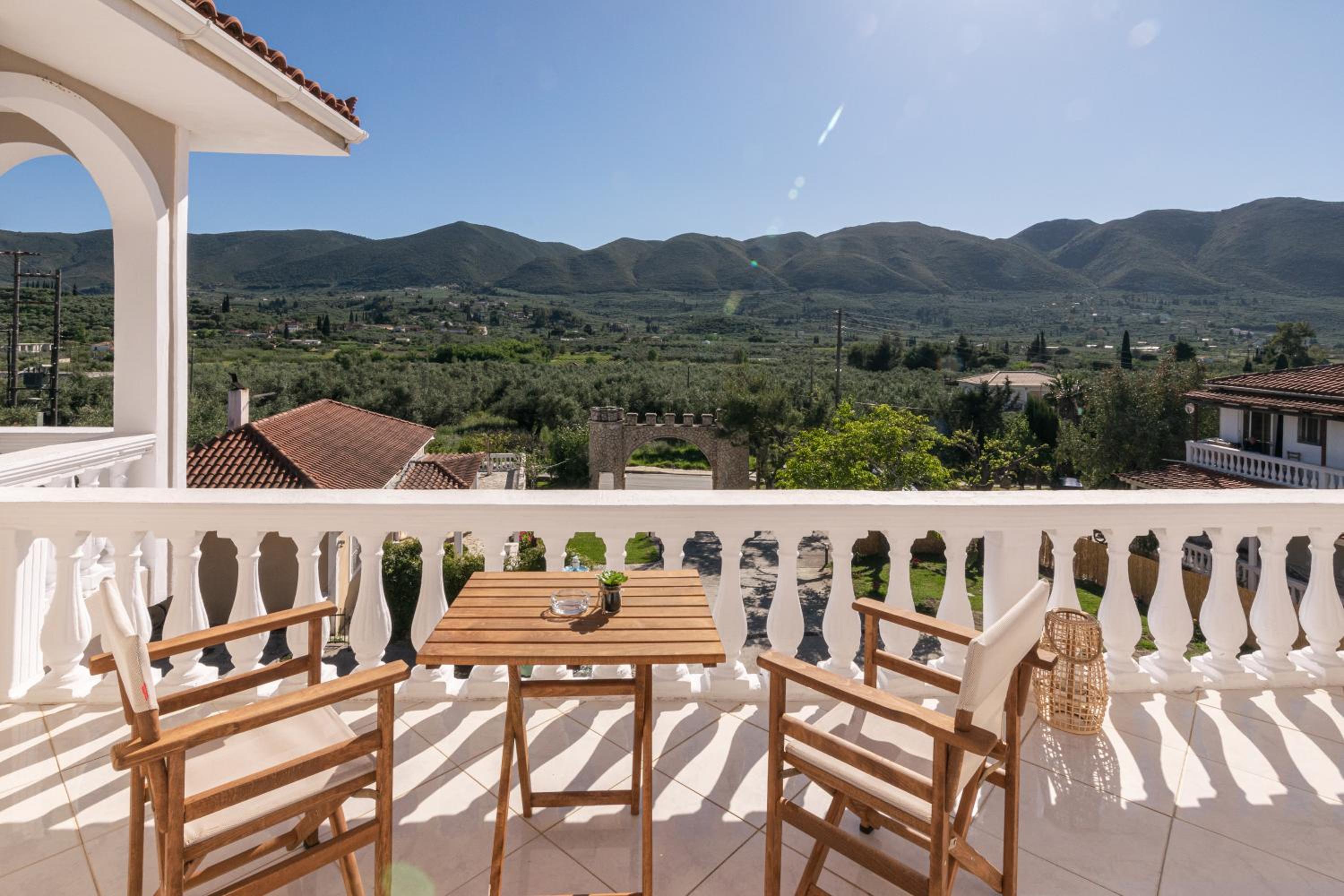 Villa photo 3
