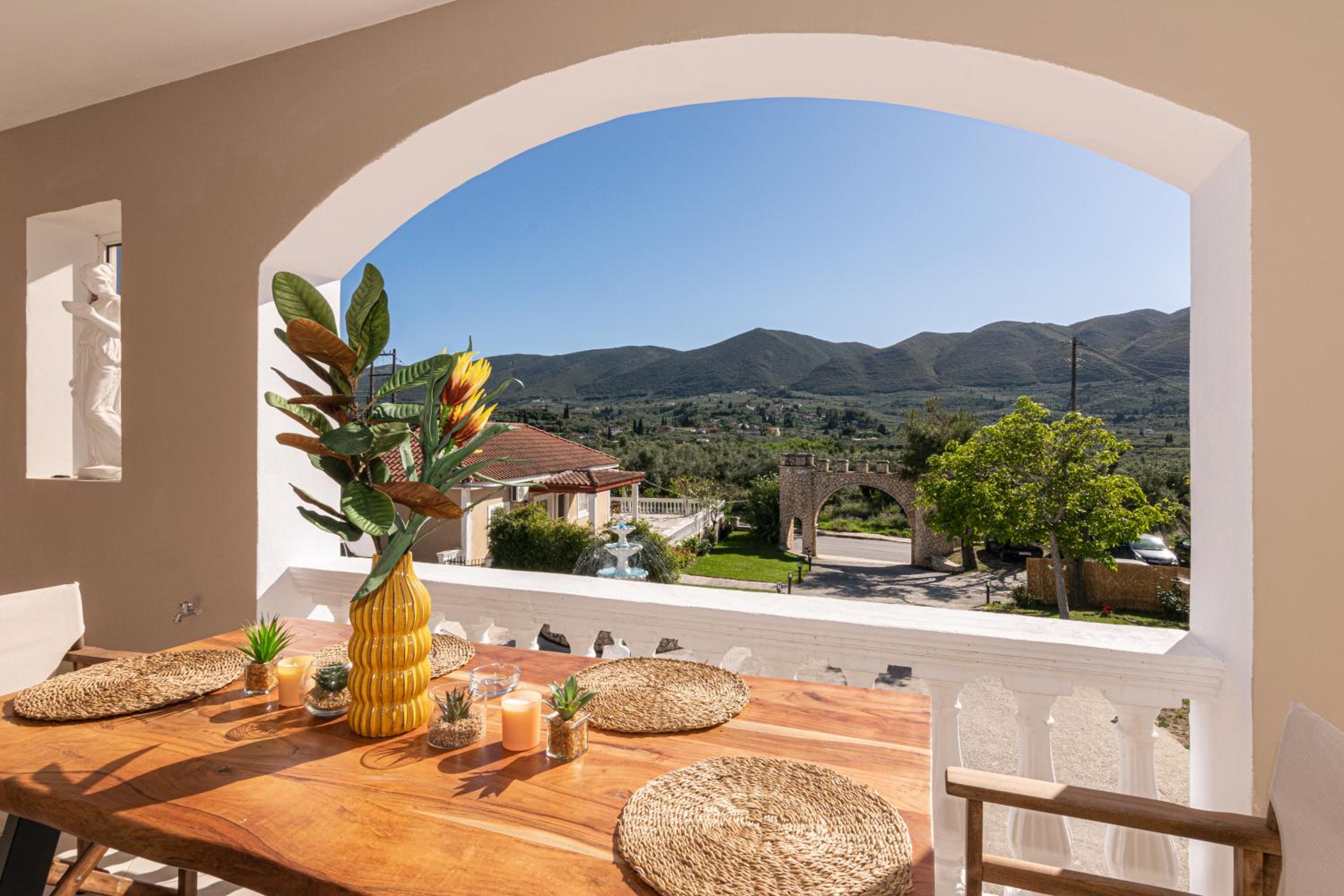 Villa photo 2