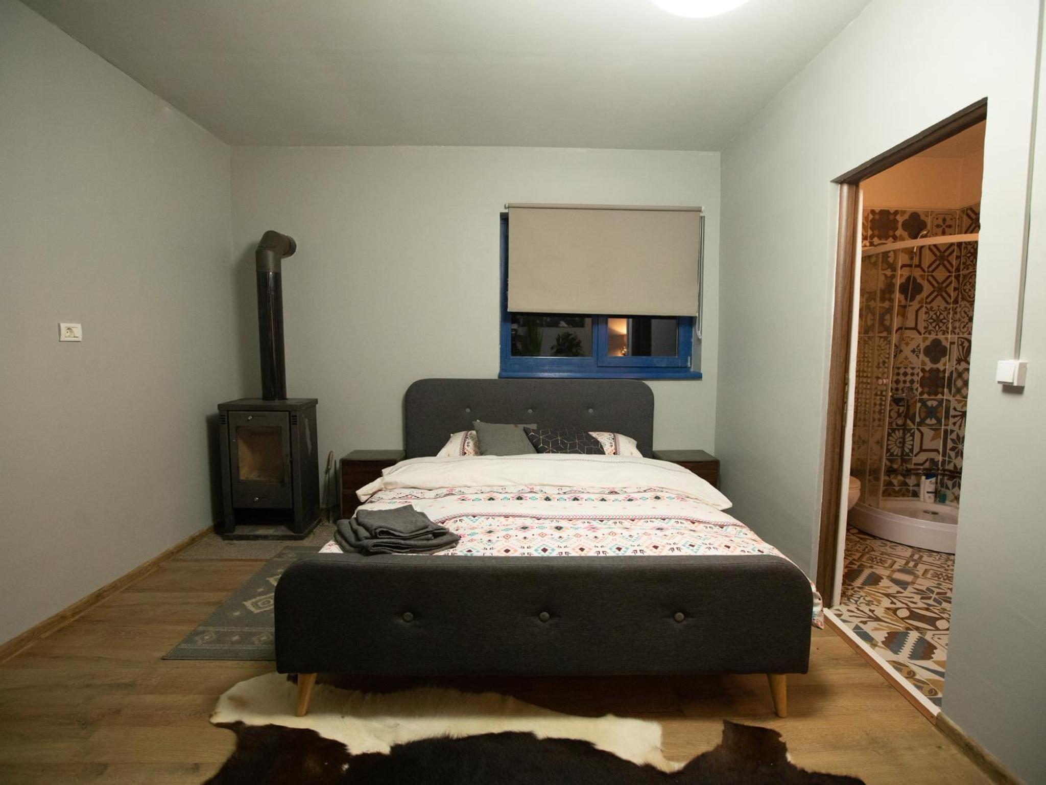 Four-Bedroom House - Photo 25