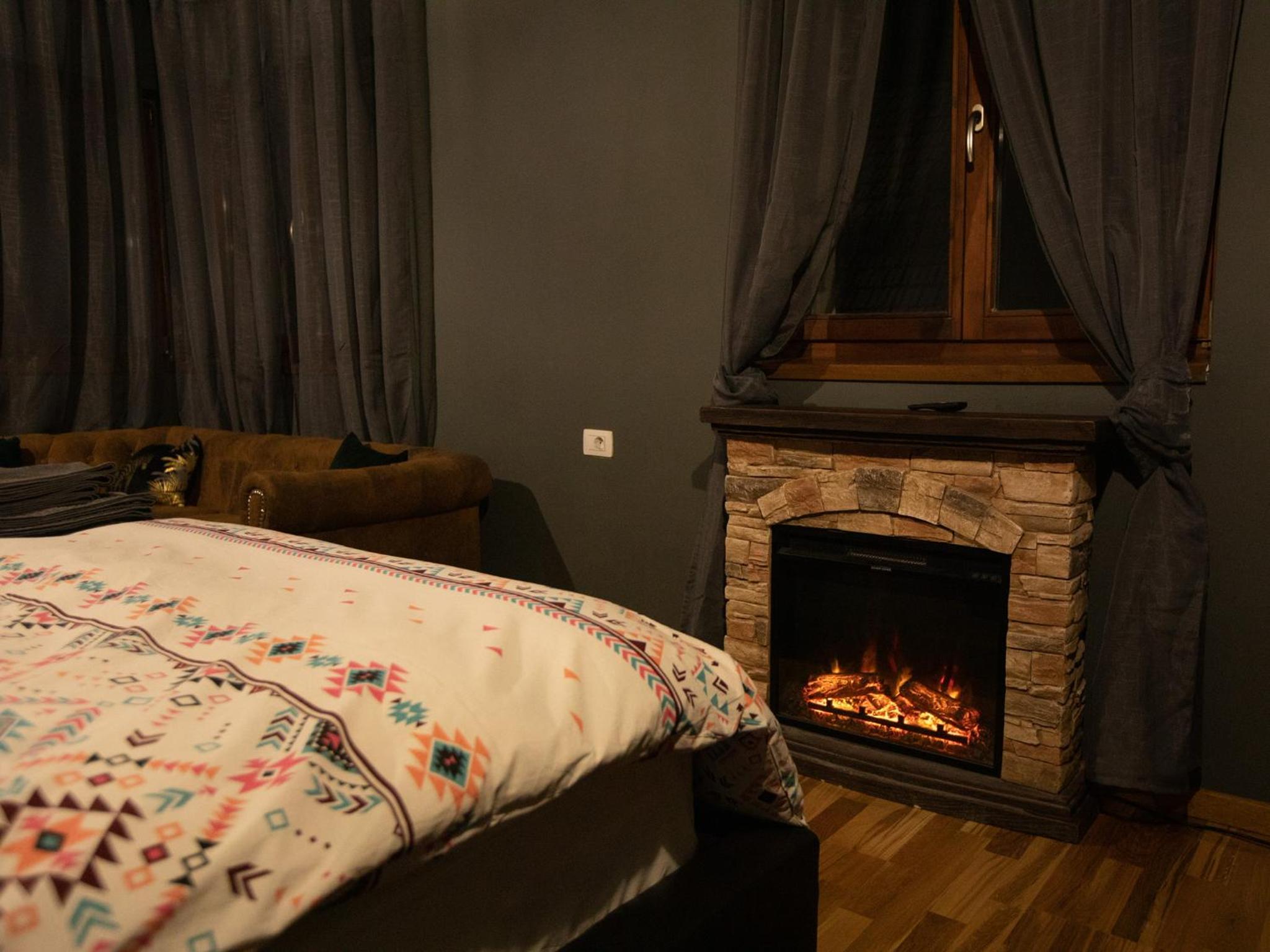 Four-Bedroom House - Photo 37