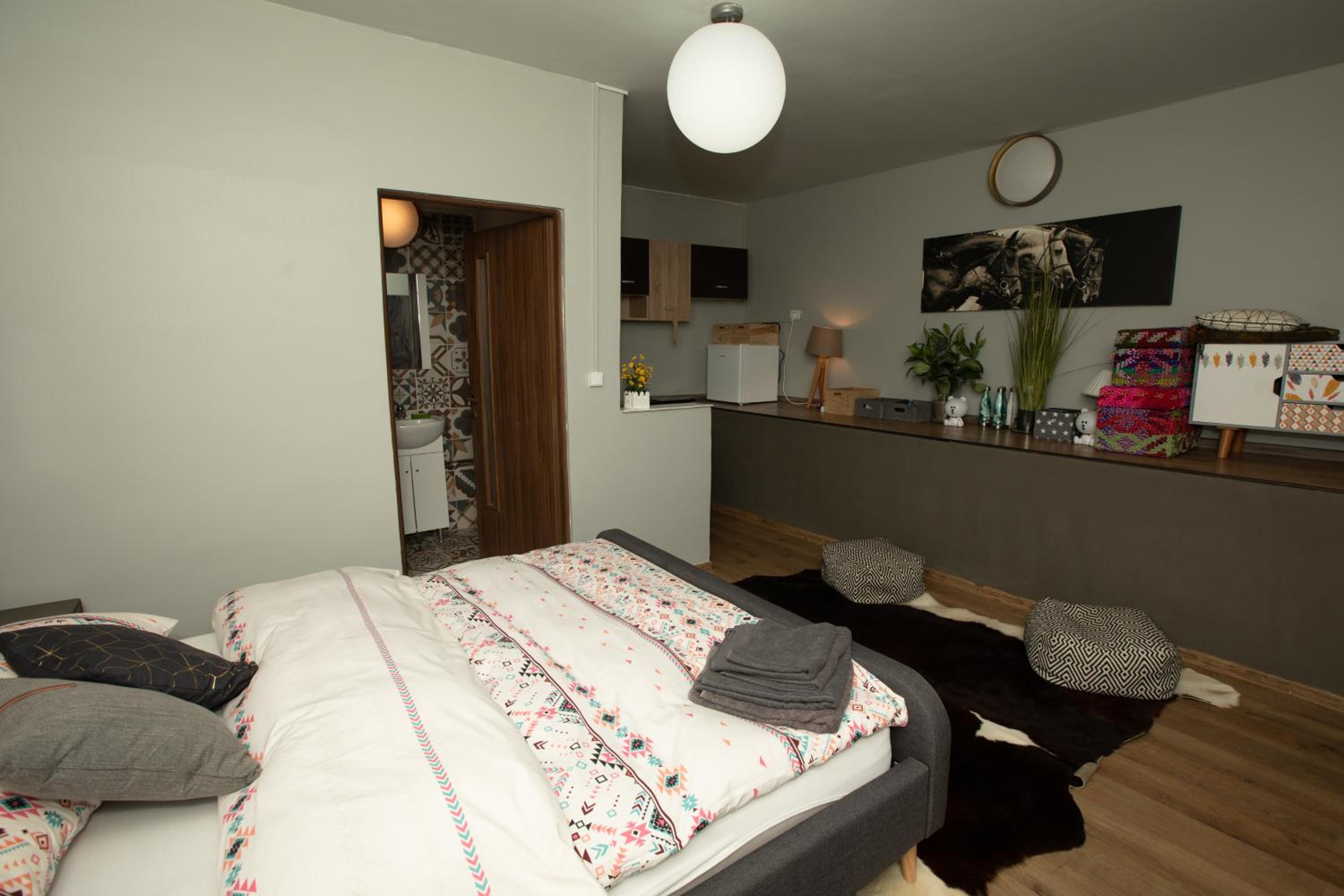 Four-Bedroom House - Photo 53