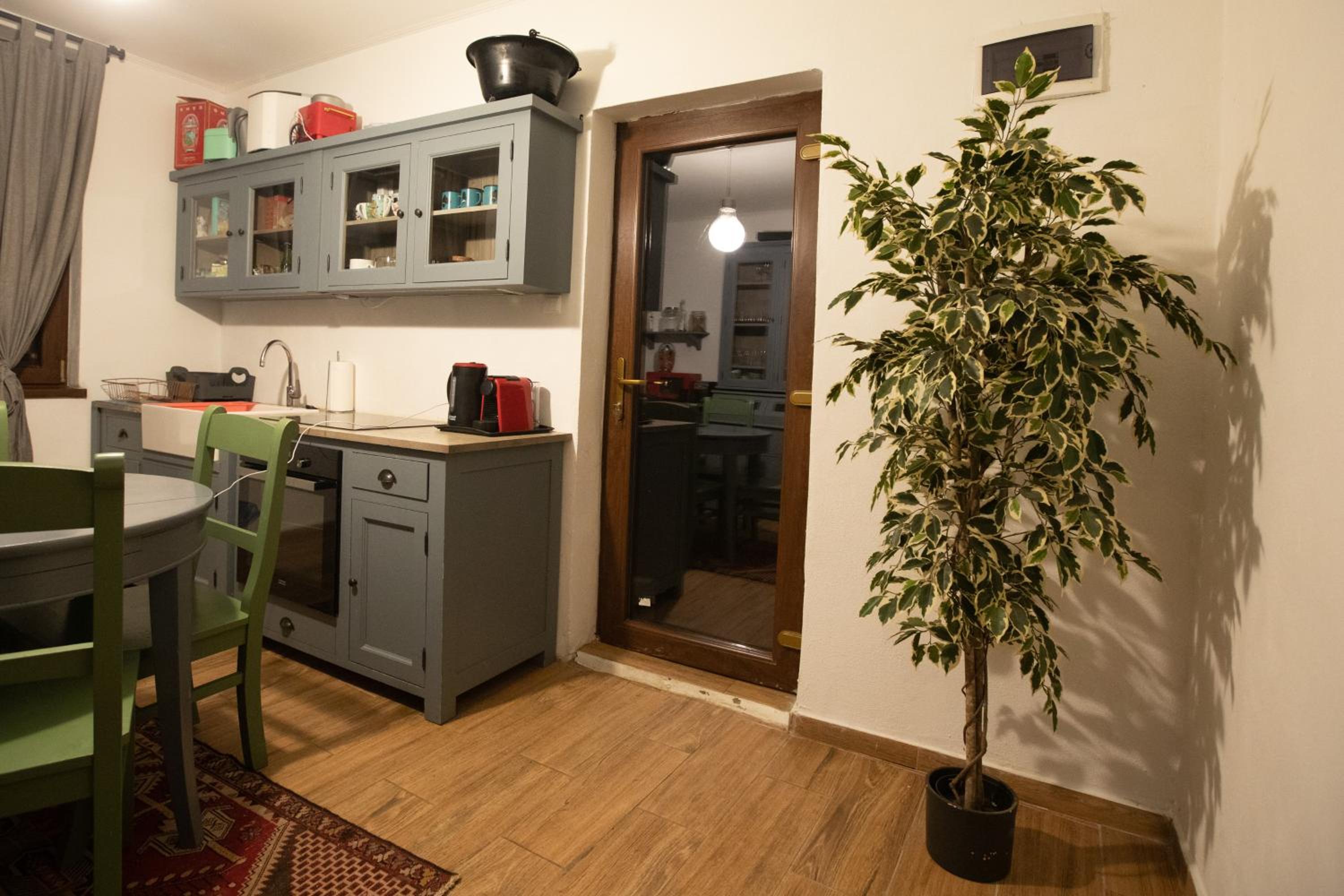 Four-Bedroom House - Photo 4