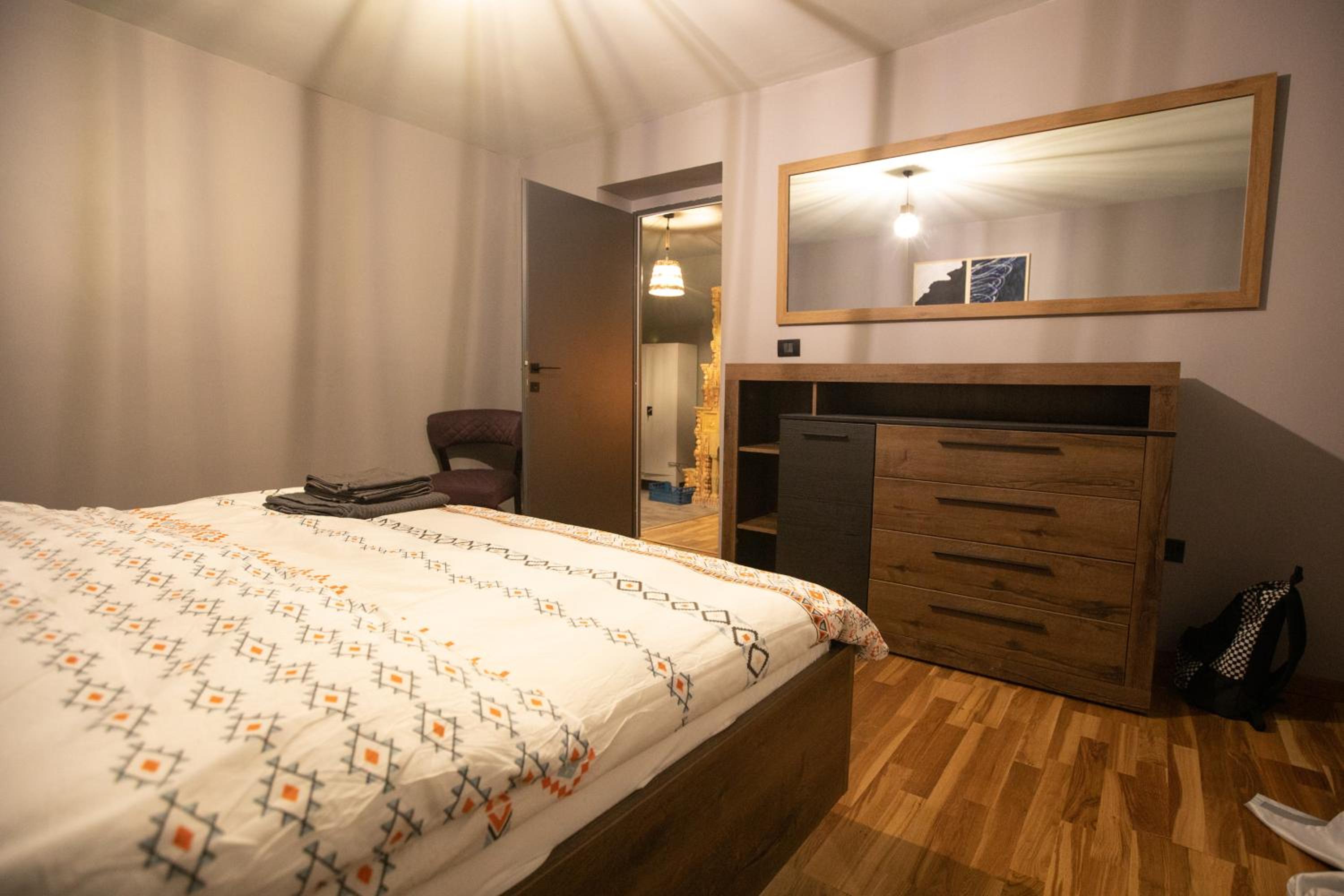 Four-Bedroom House - Photo 9