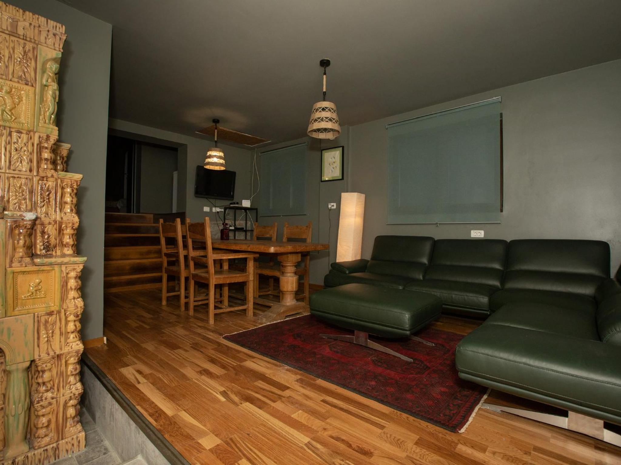 Four-Bedroom House - Photo 10