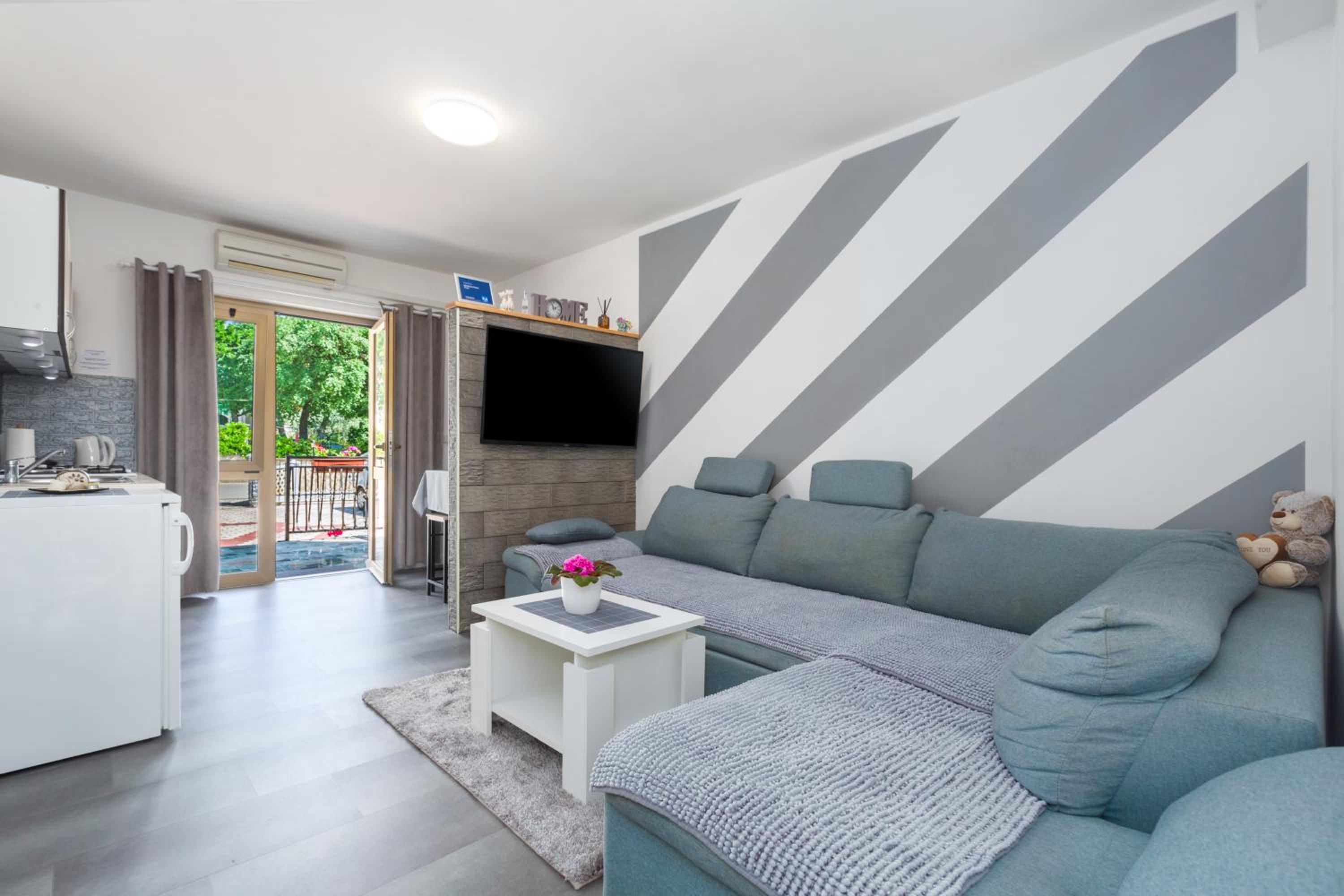 Deluxe Apartment