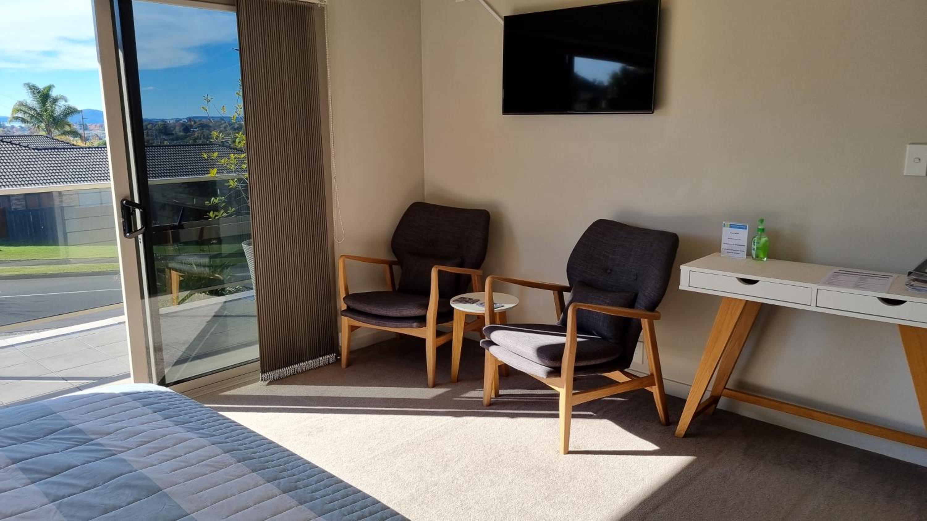 King Room with Balcony photo 1