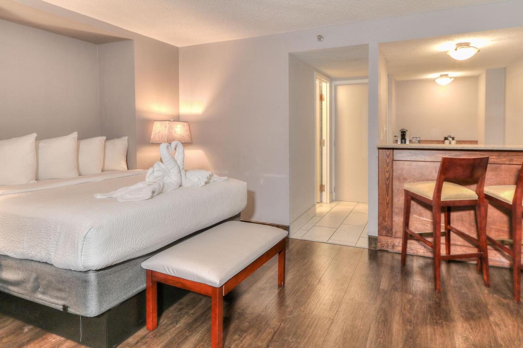Two Bedroom Family Suite photo 3