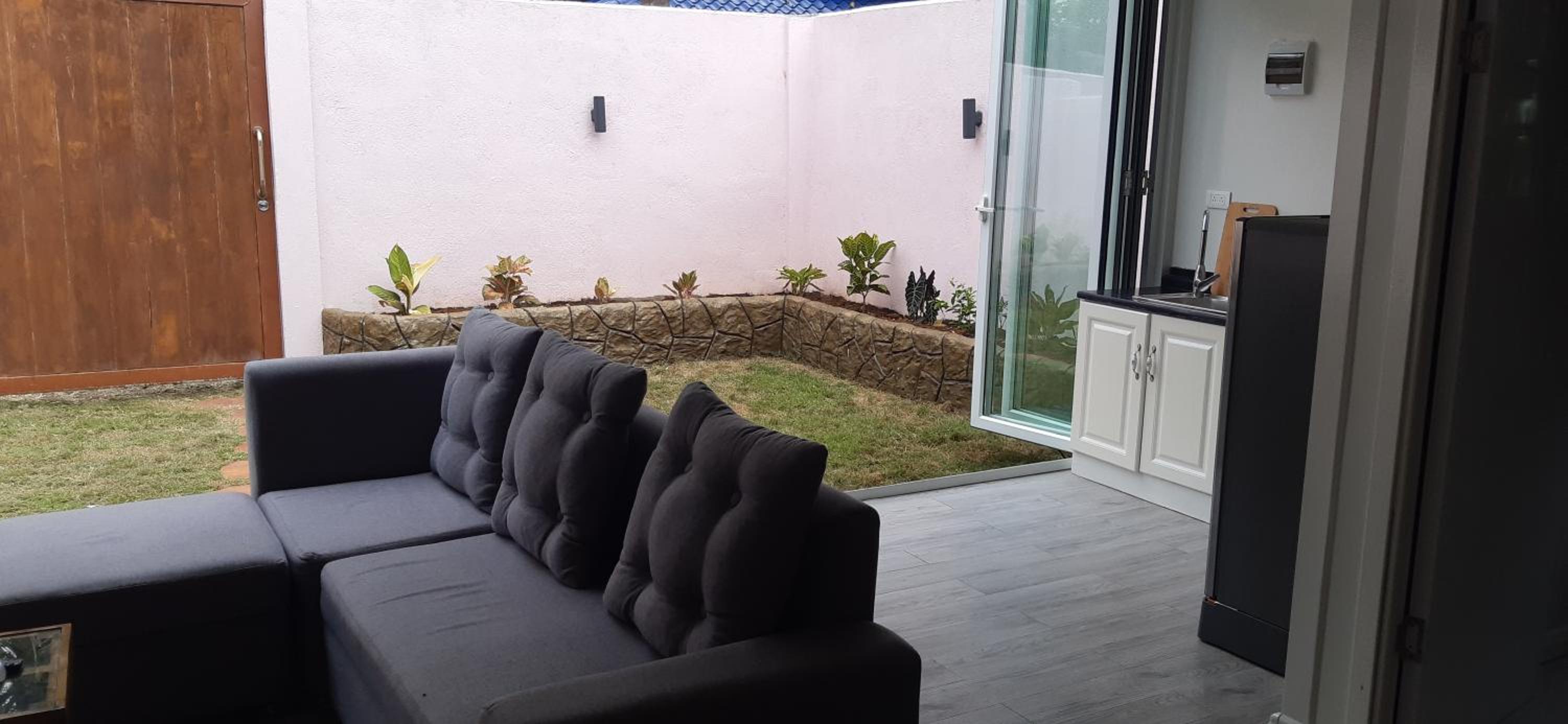 Two-Bedroom House - Photo 20