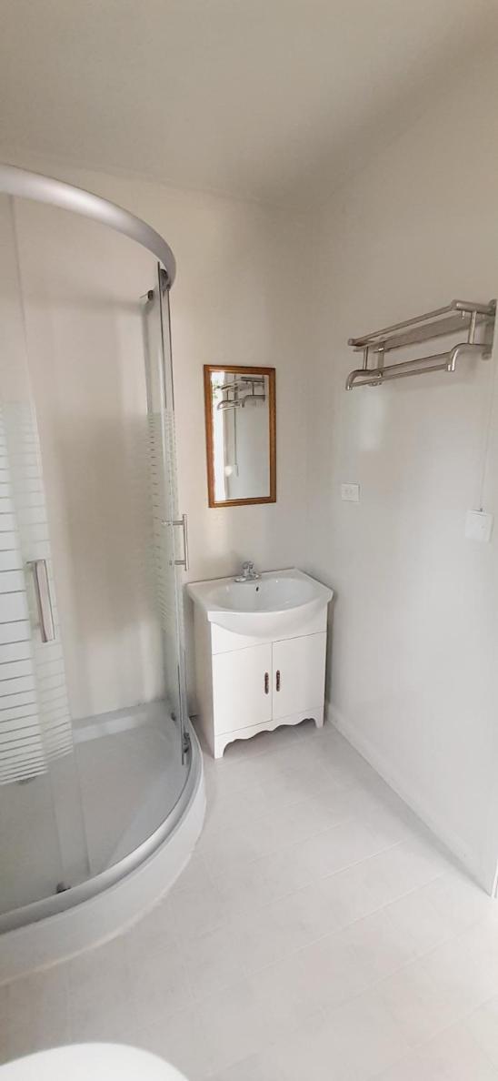 Two-Bedroom House - Photo 9