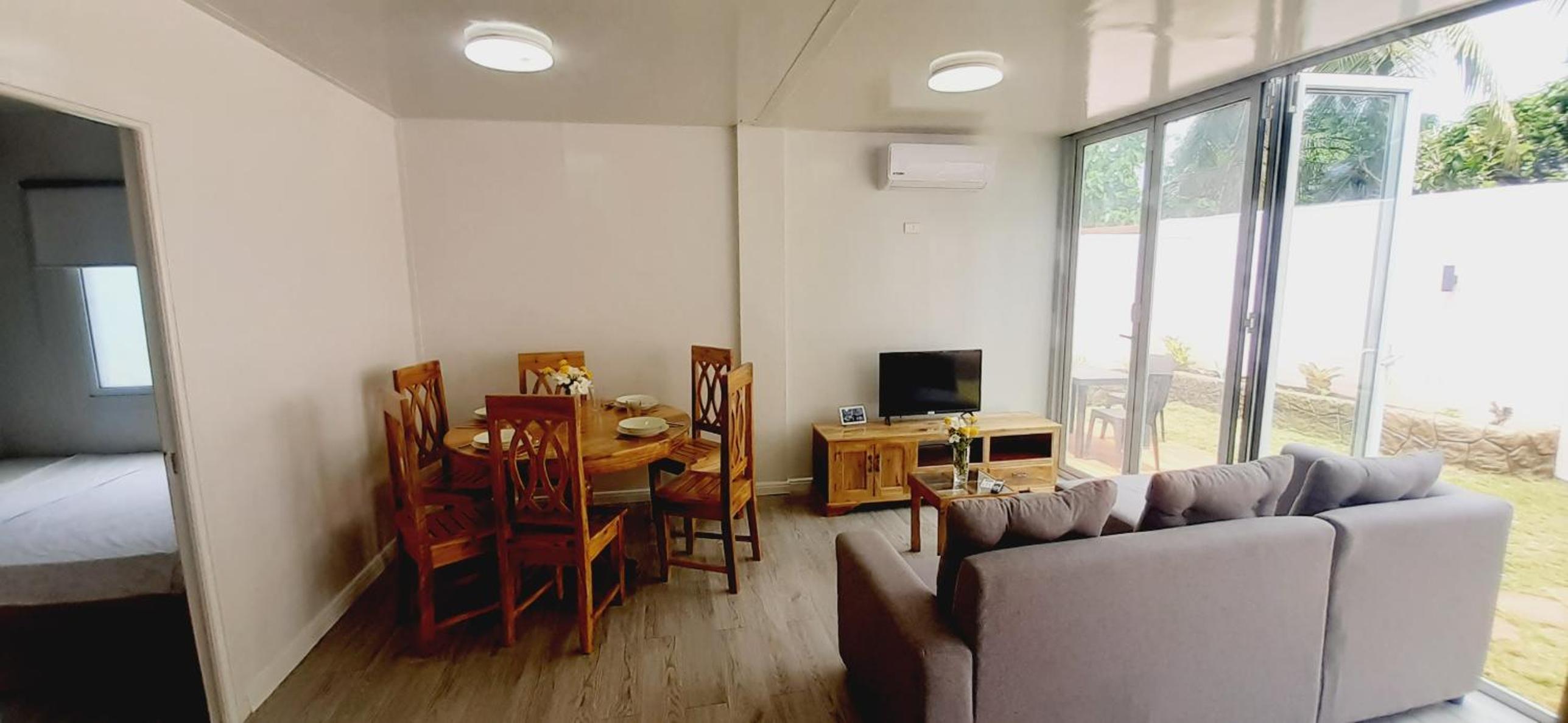 Two-Bedroom House - Photo 8