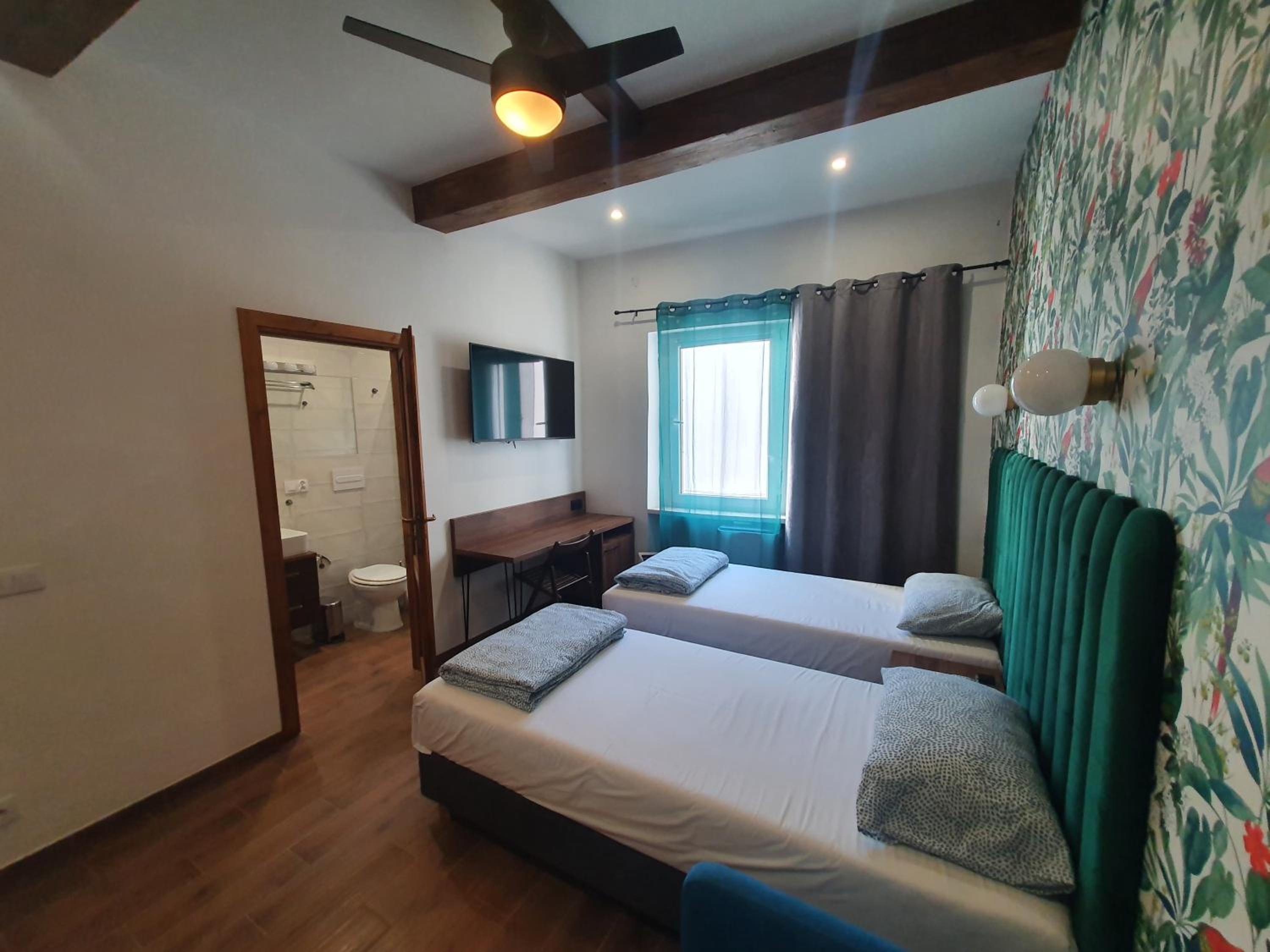 Small Double Room photo 3