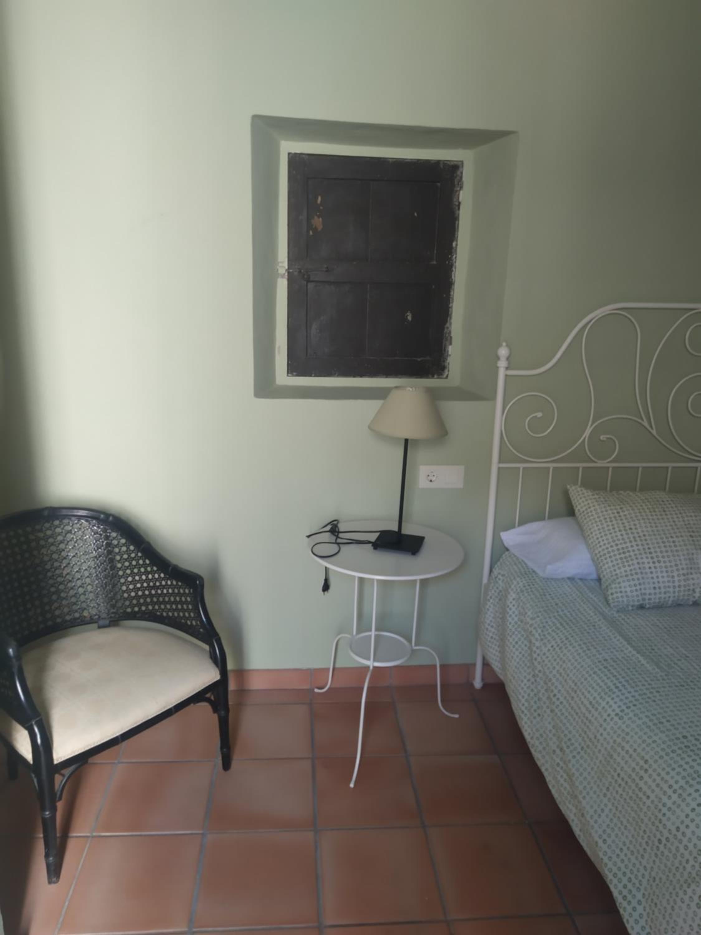 Double Room - Photo 7