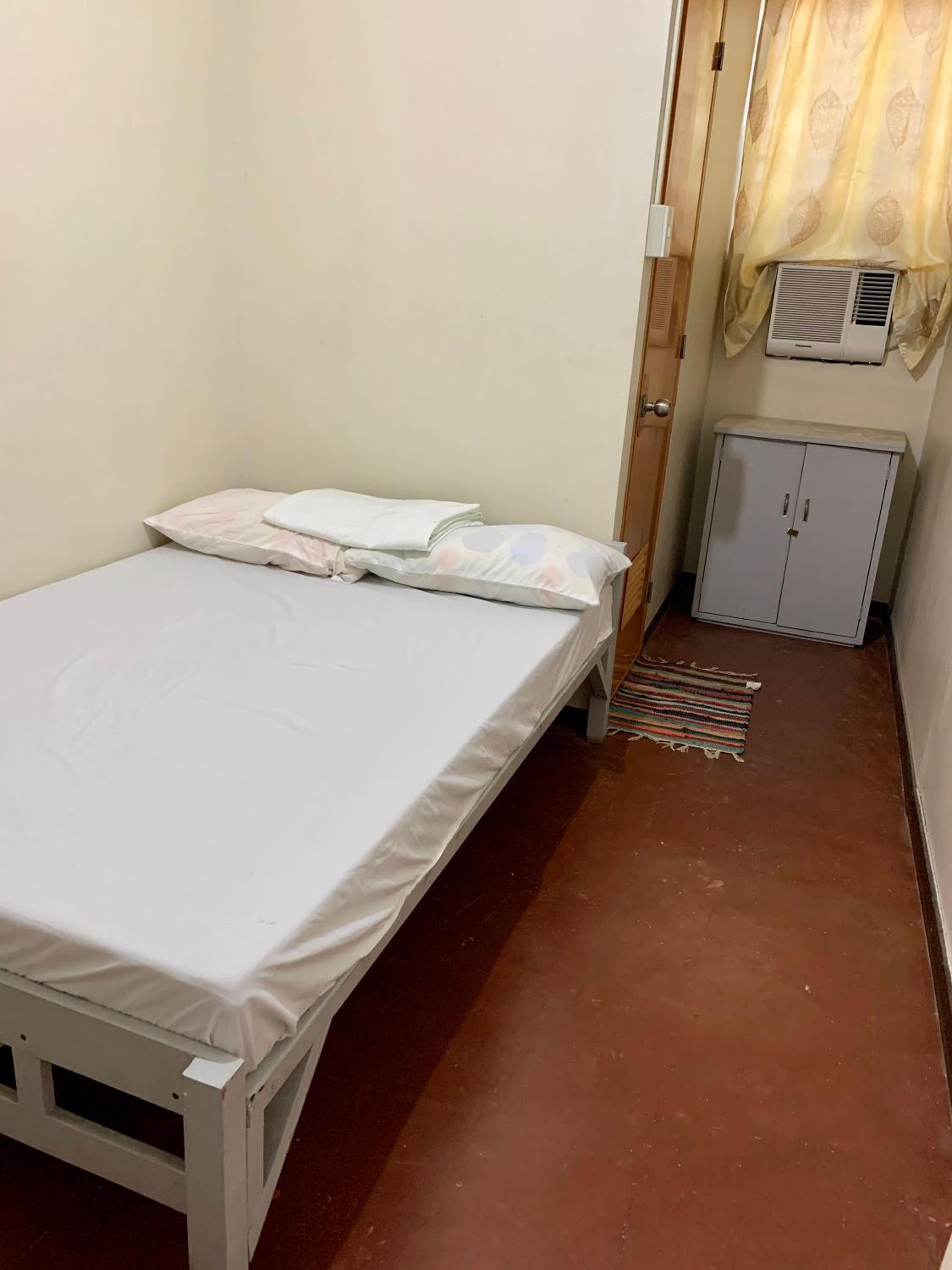 Double Room with Private Bathroom - Photo 6
