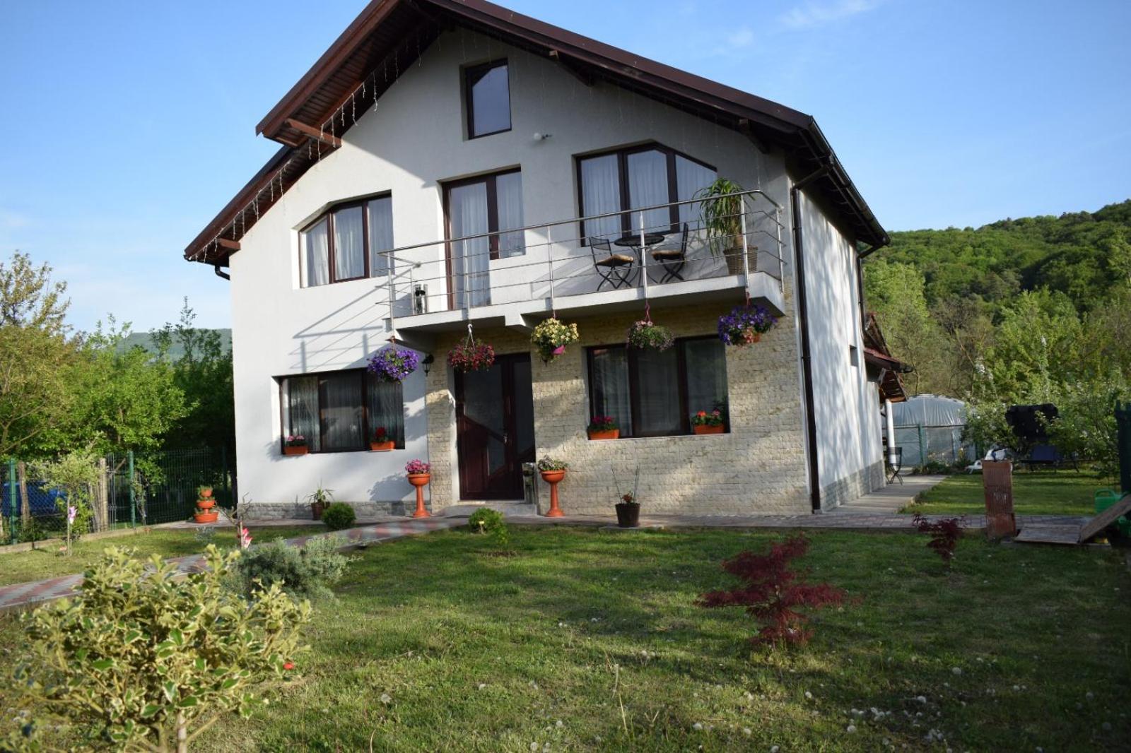 Two-Bedroom House - Photo 20
