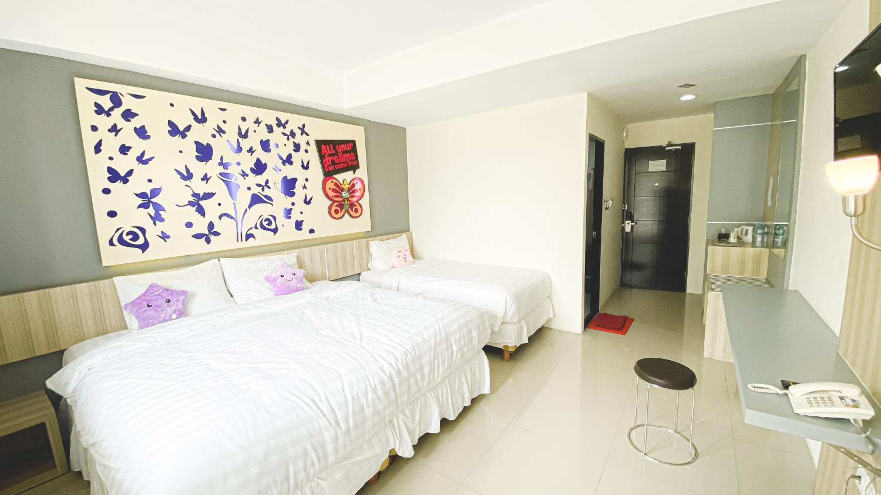 Deluxe Family Room - Photo 5