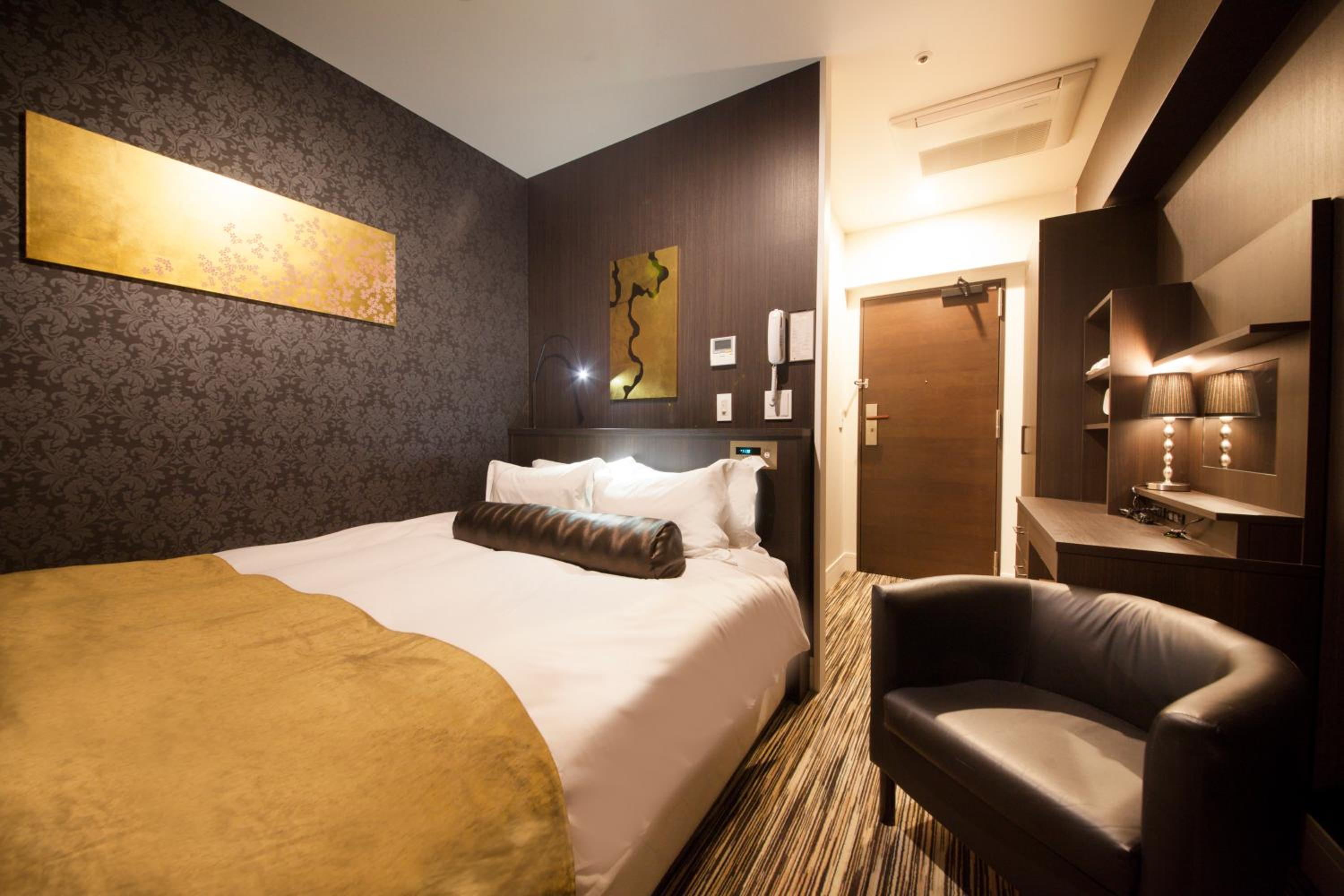 Standard Queen Room - Non-Smoking - No Daily Cleaning