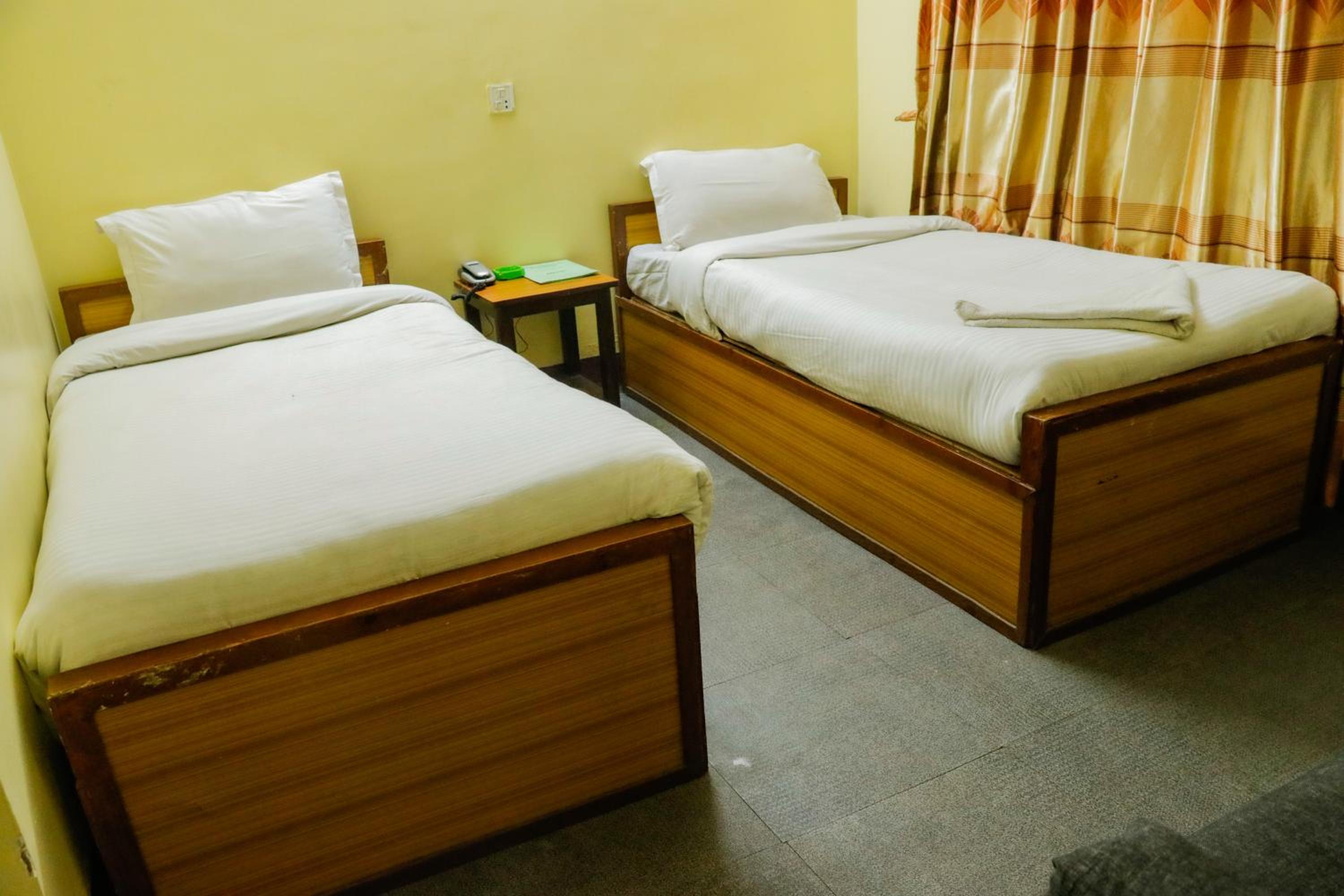 Standard Double or Twin Room - Photo 2