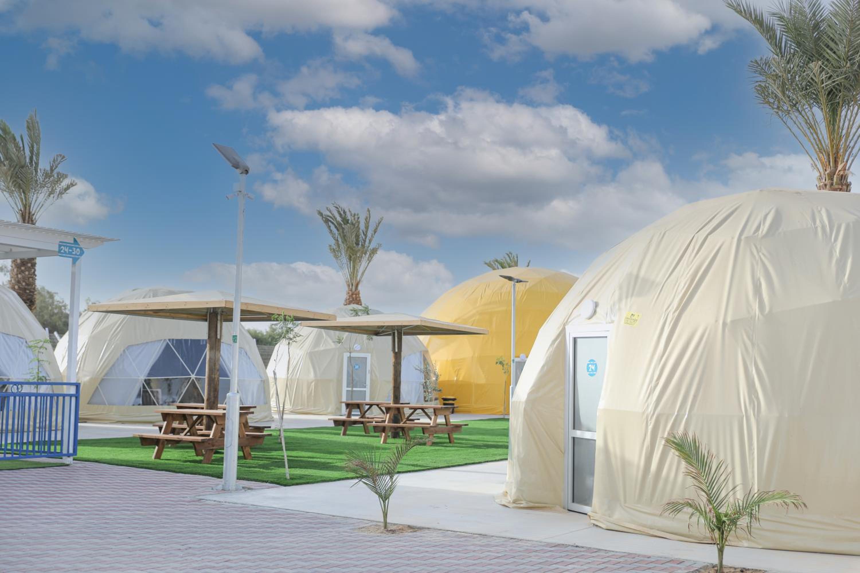 Deluxe Family Tent  - Photo 5