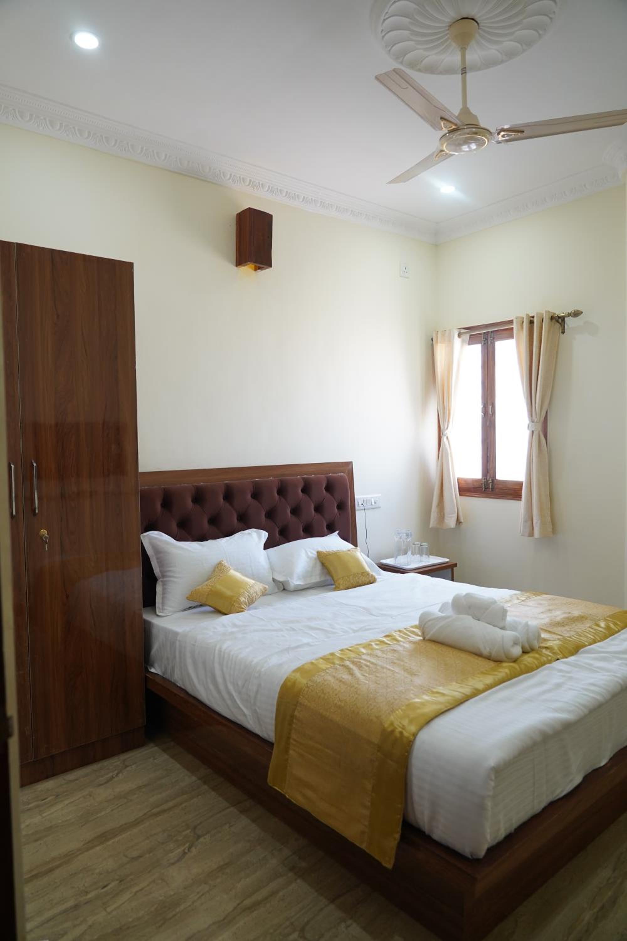 Budget Single Room - Photo 5