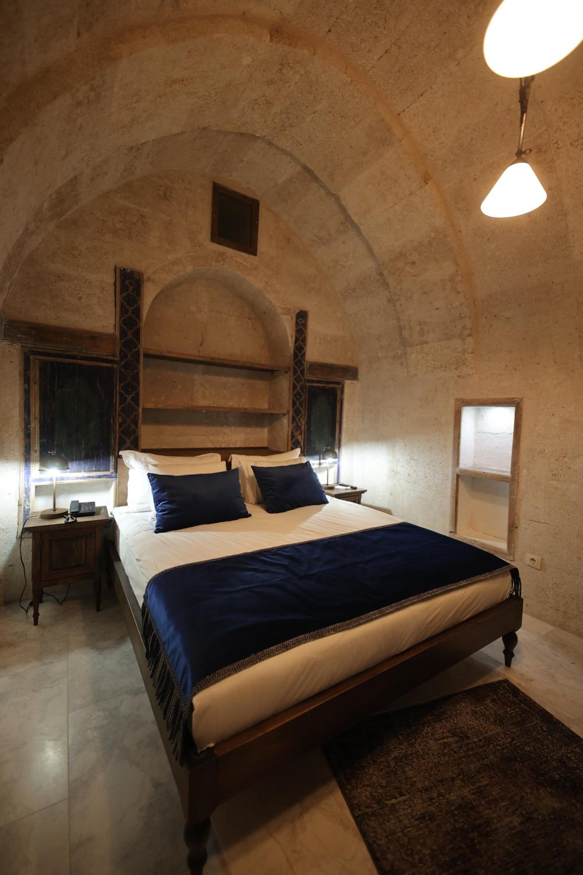 Standard Double Room - Photo 7