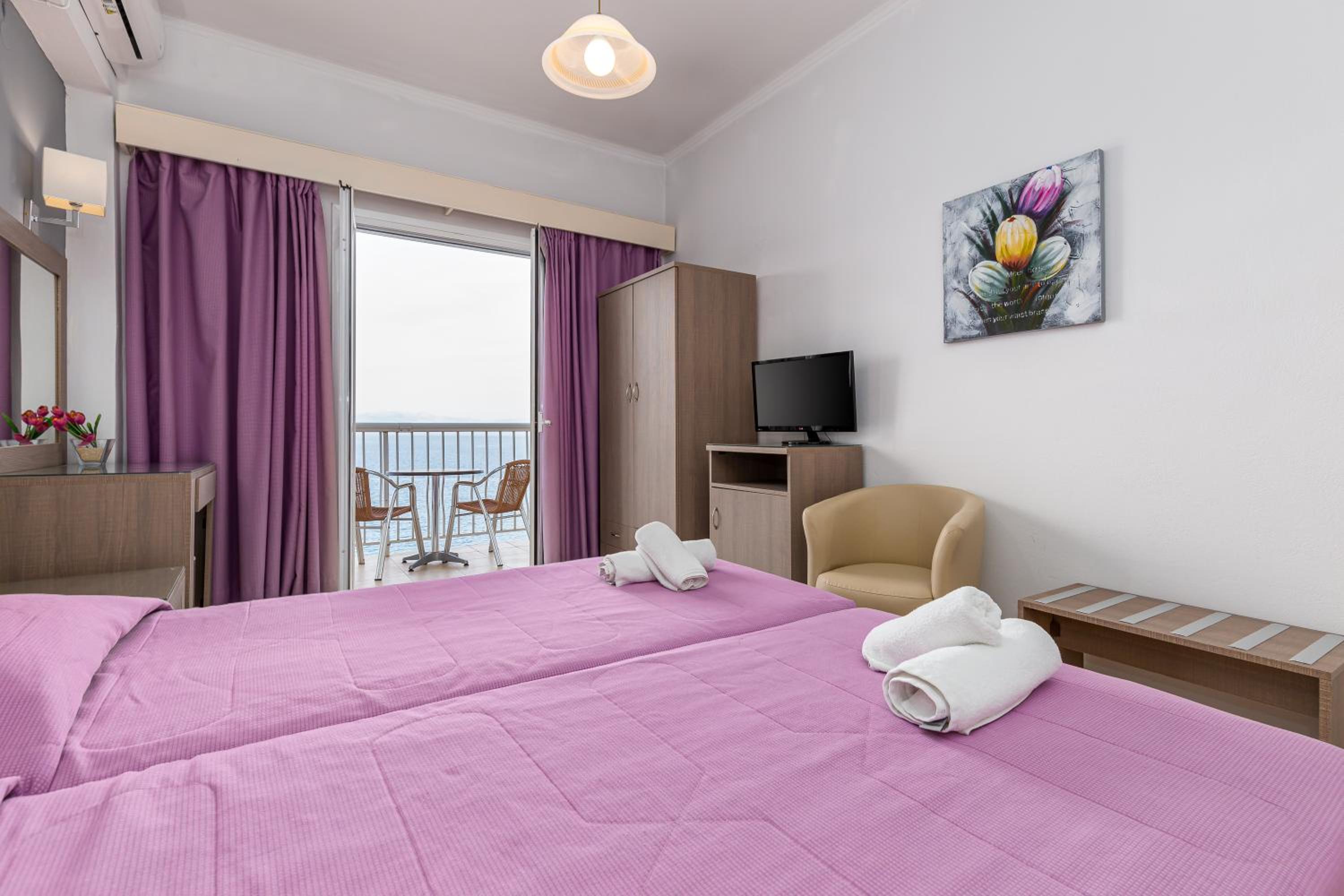 Twin Room Sea View - Photo 1