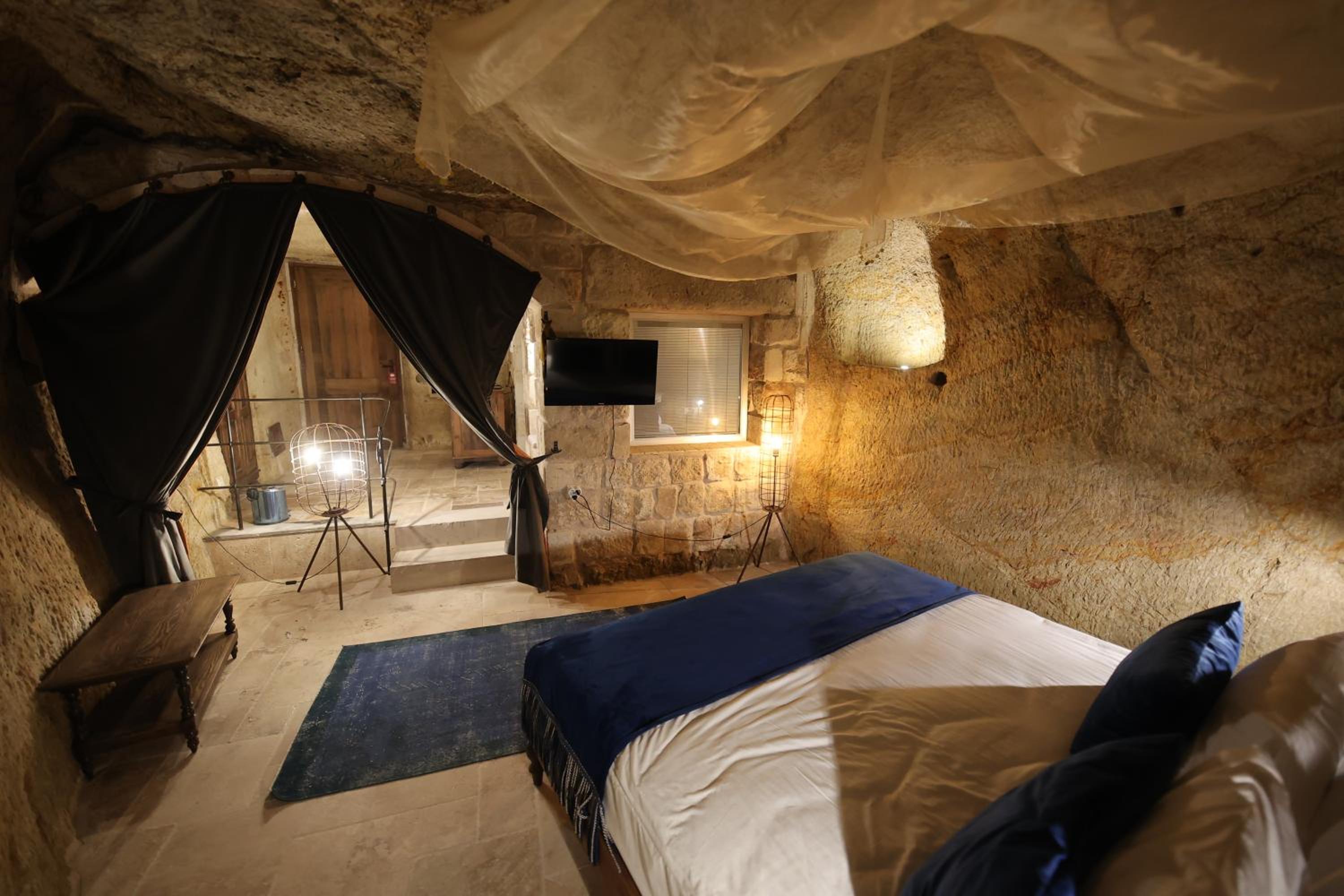 Deluxe Room - Photo 18