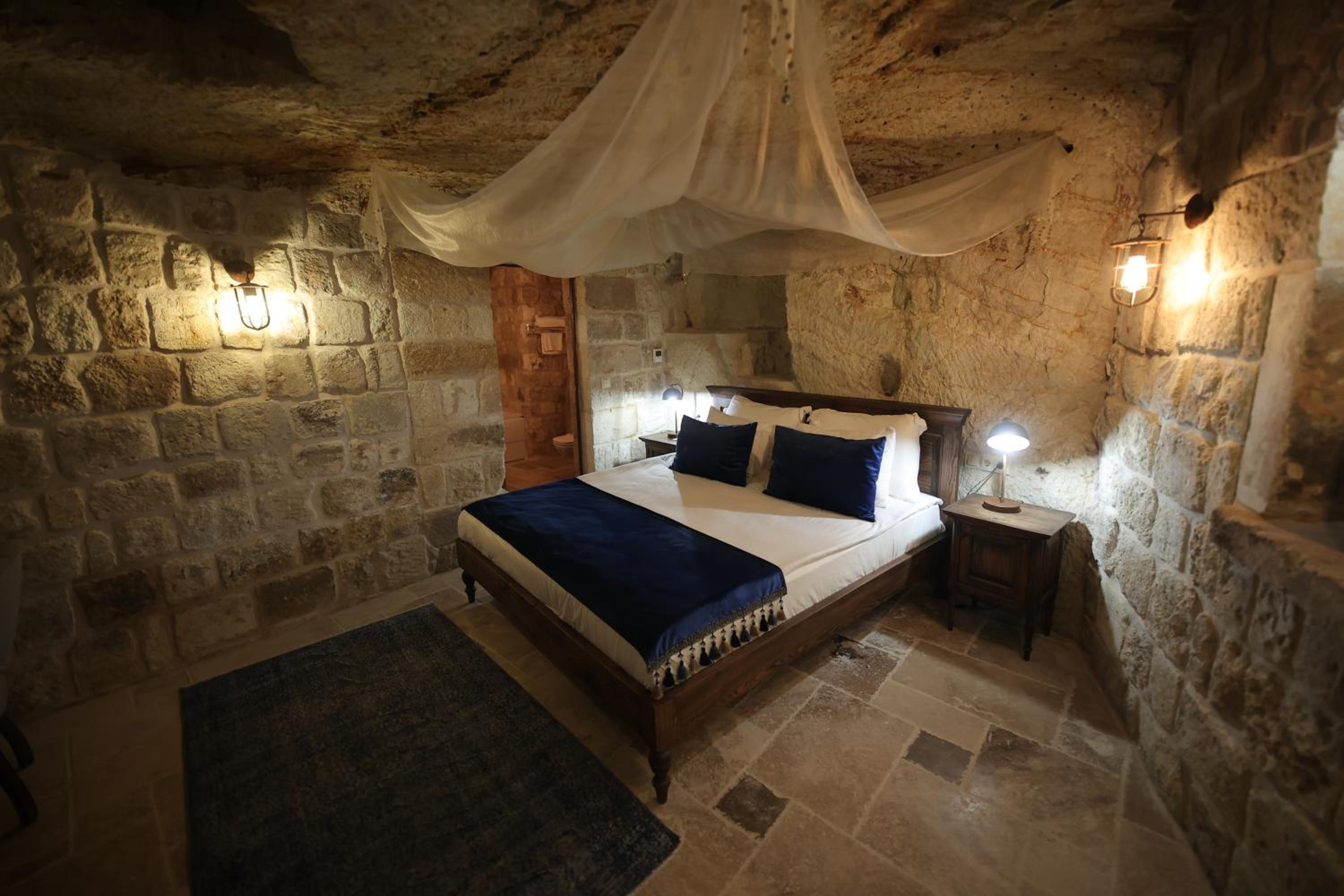 Deluxe Room - Photo 7