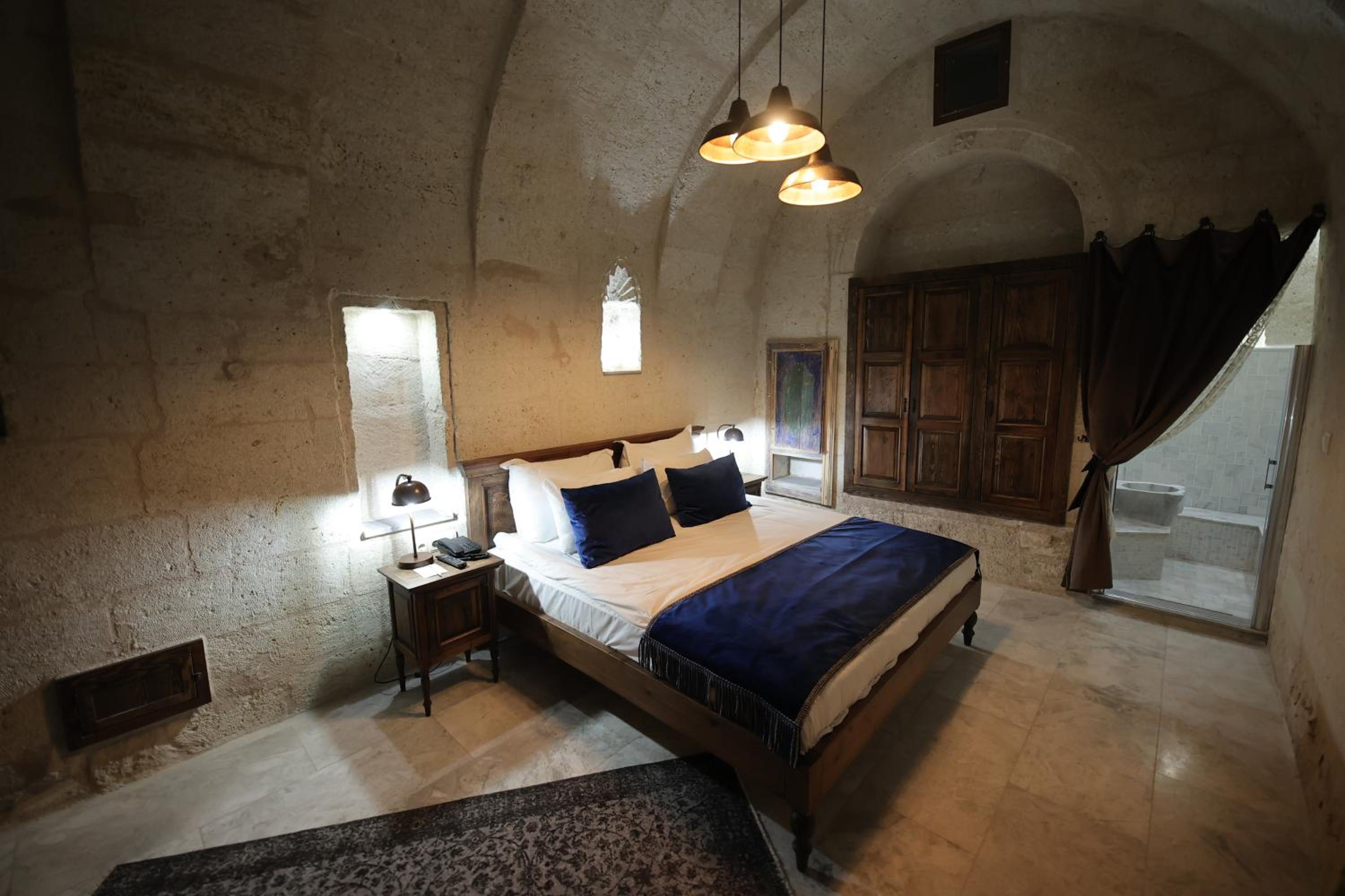 Deluxe Room - Photo 4