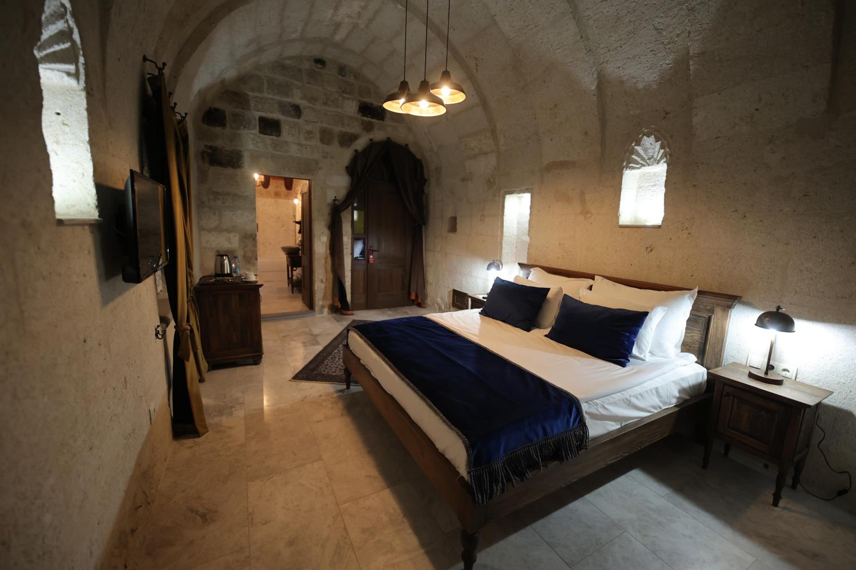 Deluxe Room - Photo 3