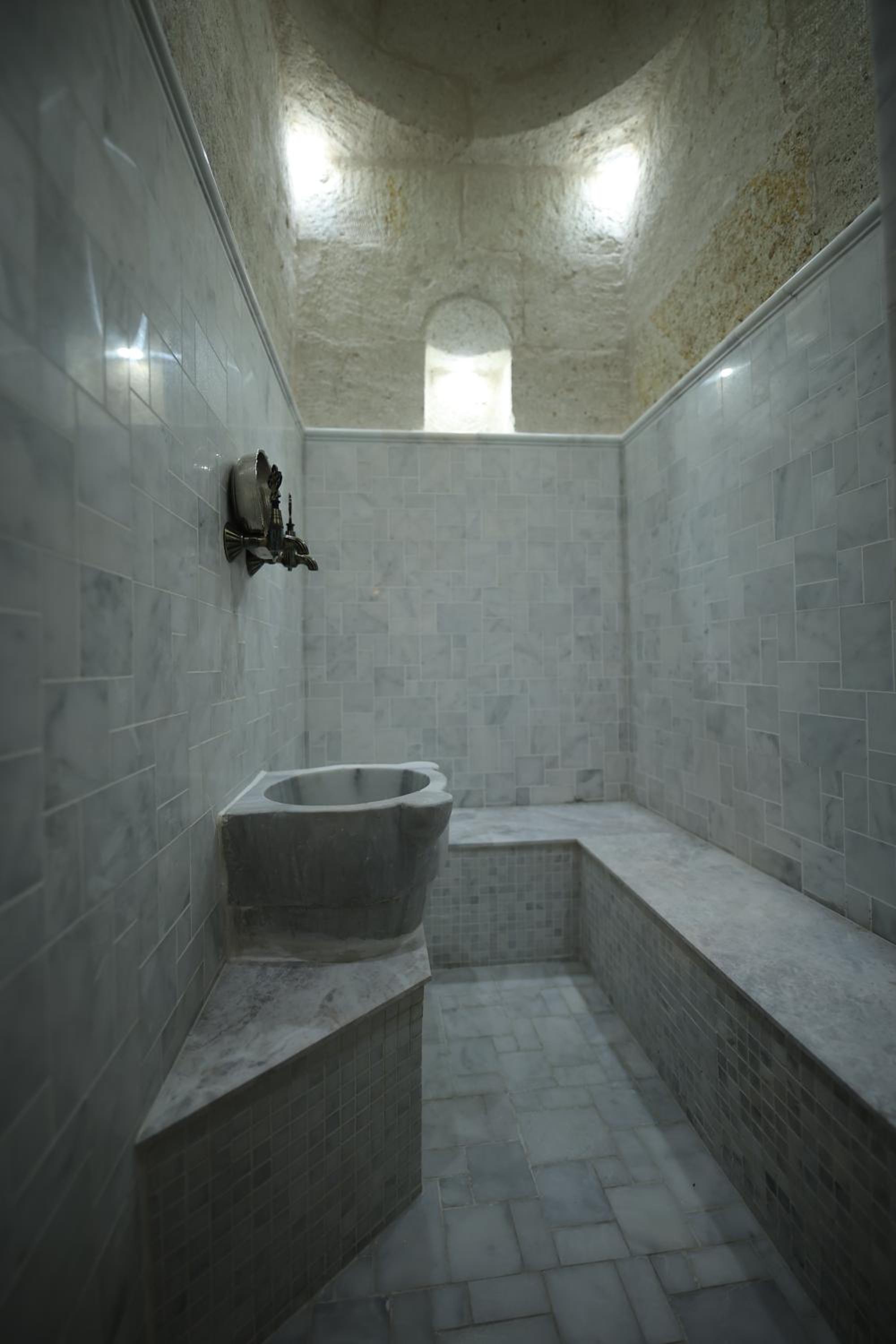 Deluxe Room - Photo 2