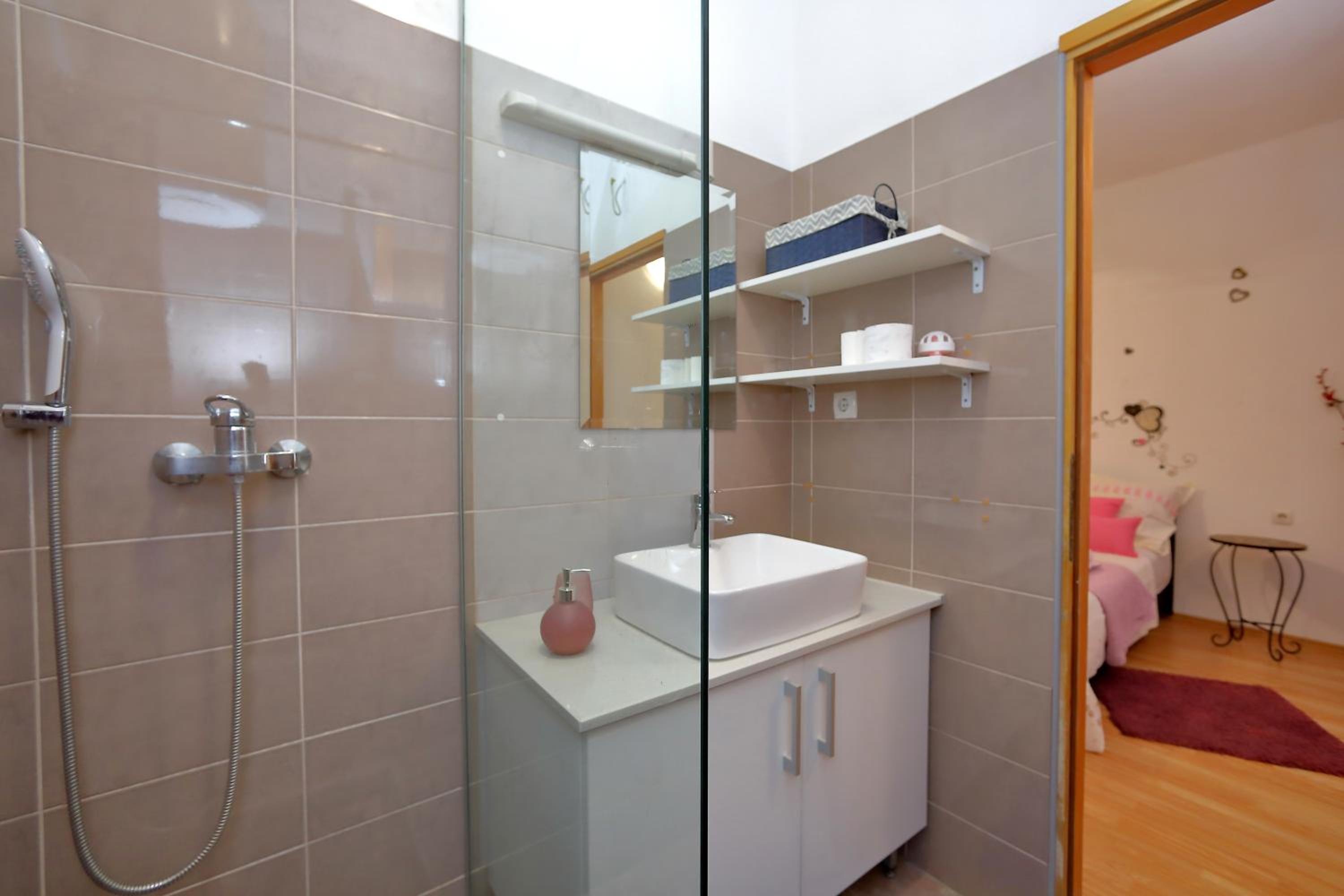 Studio Apartment photo 2