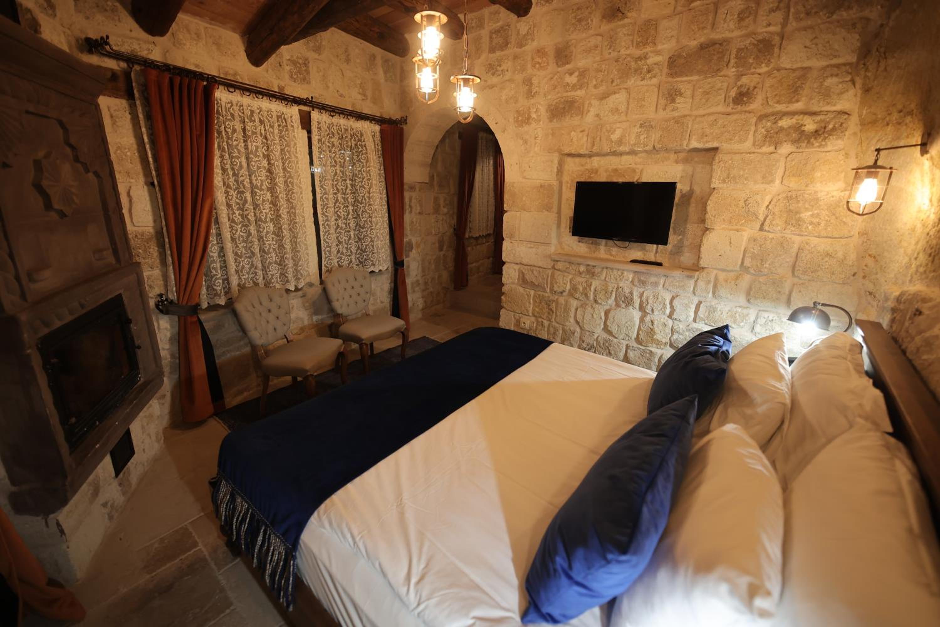 Queen Room - Photo 11