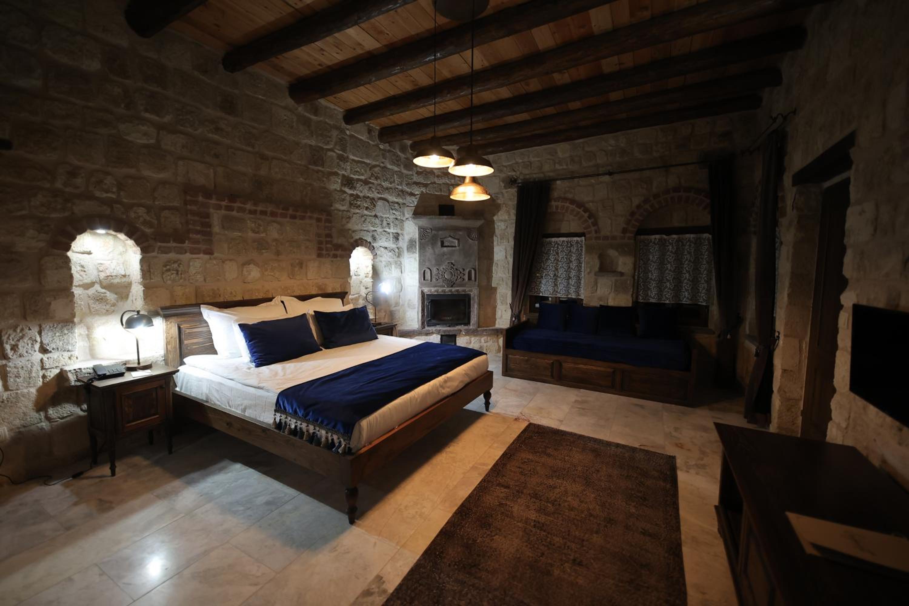 Queen Room - Photo 12