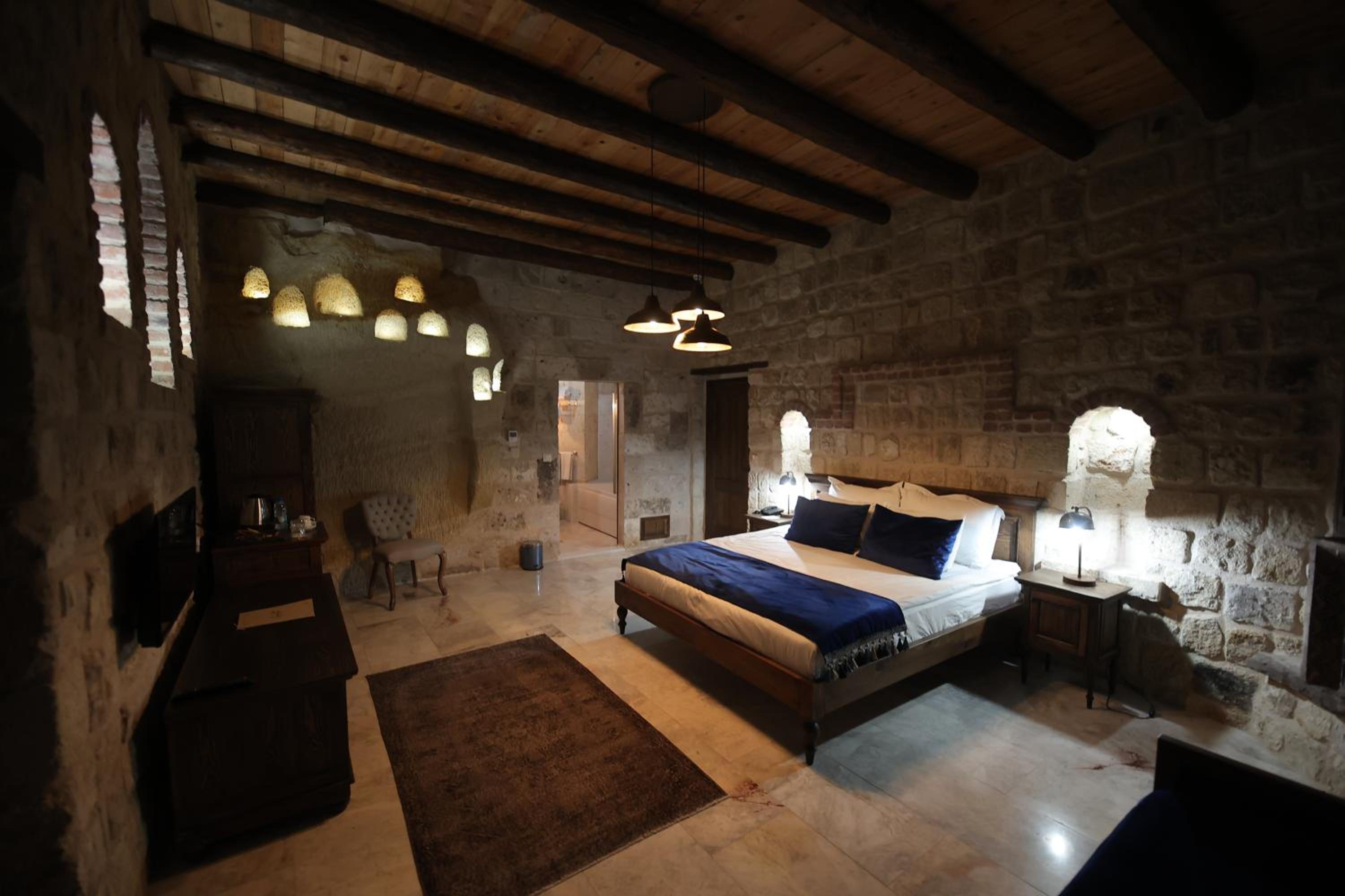 Queen Room - Photo 14