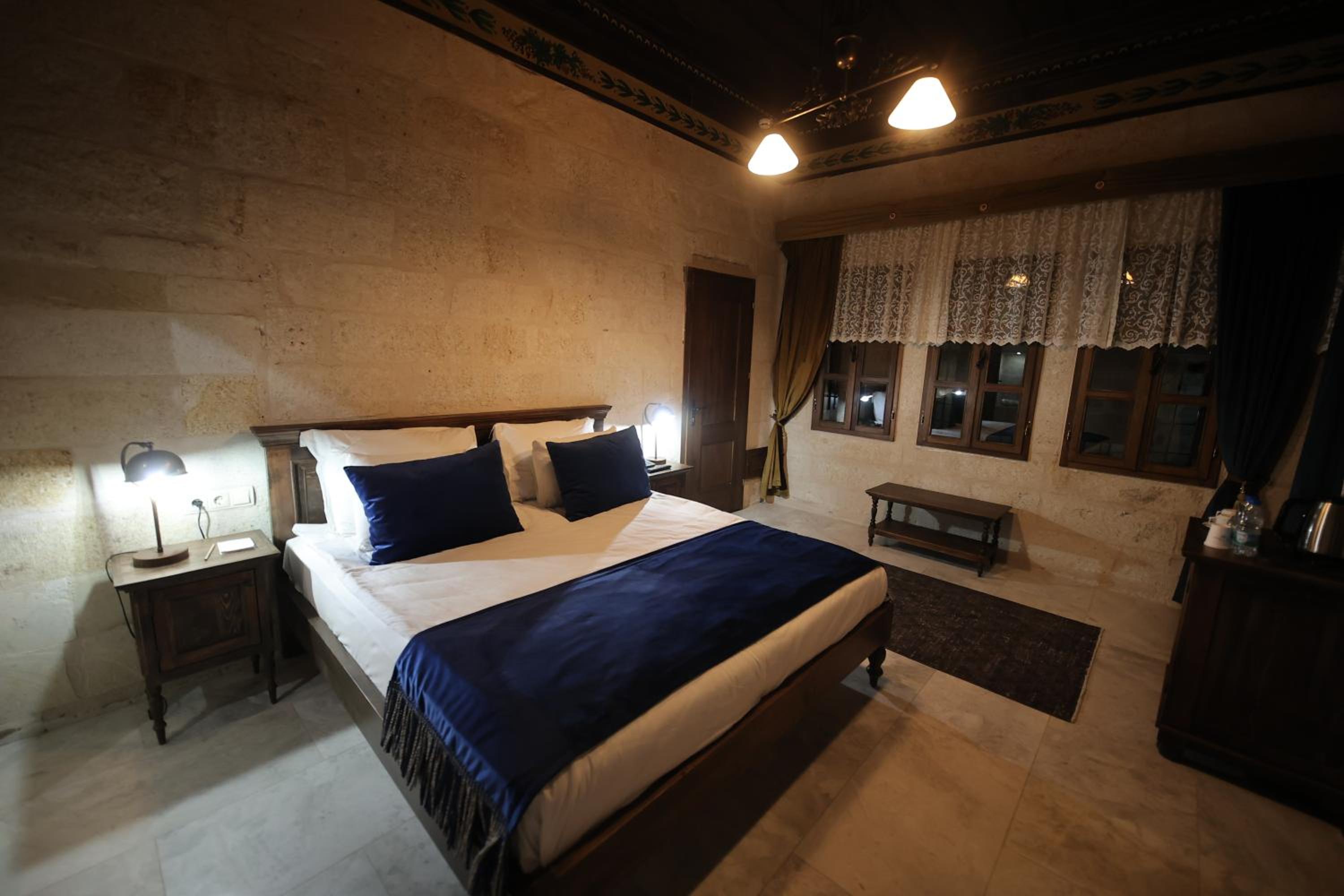Queen Room - Photo 21