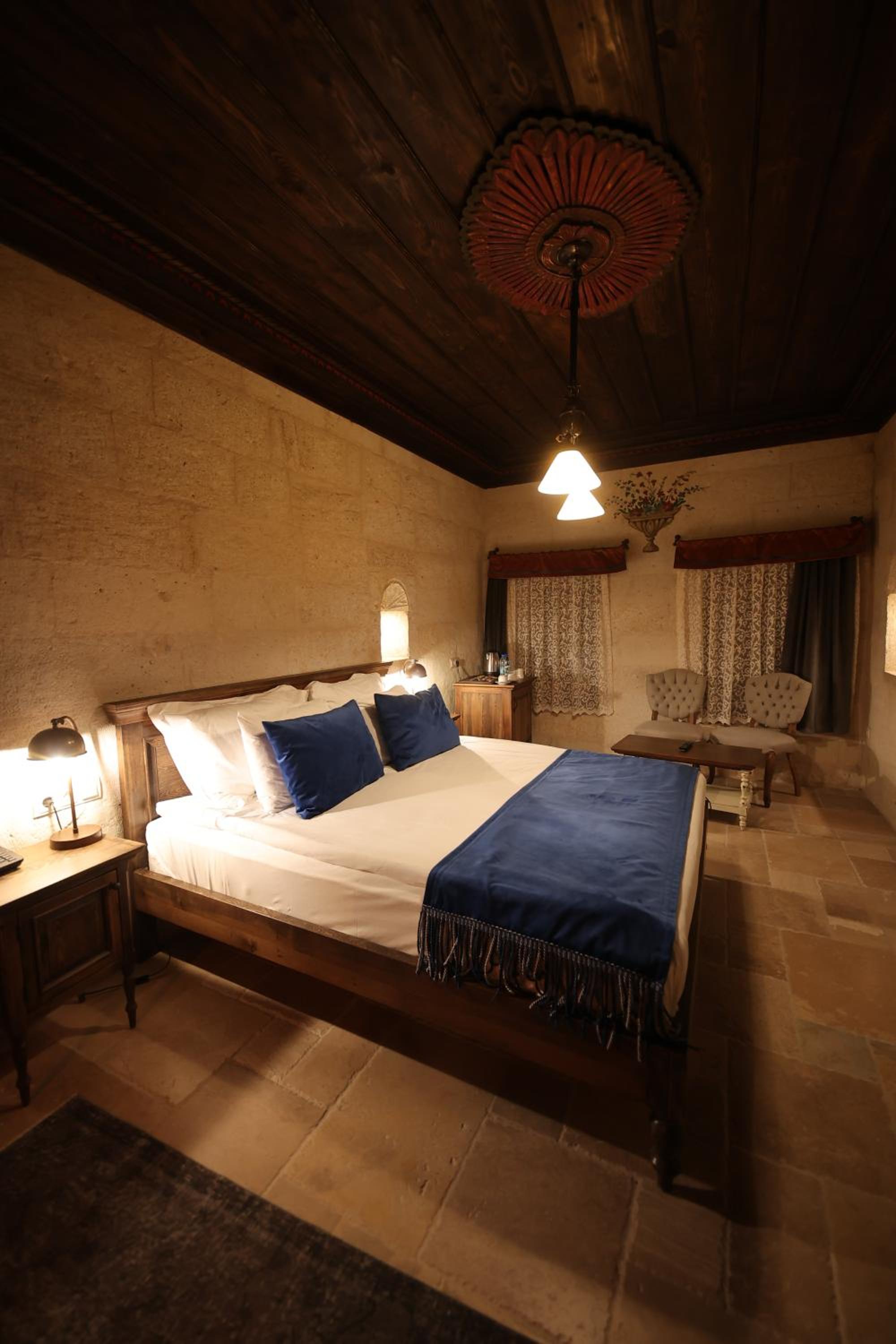 Superior King Room - Photo 18