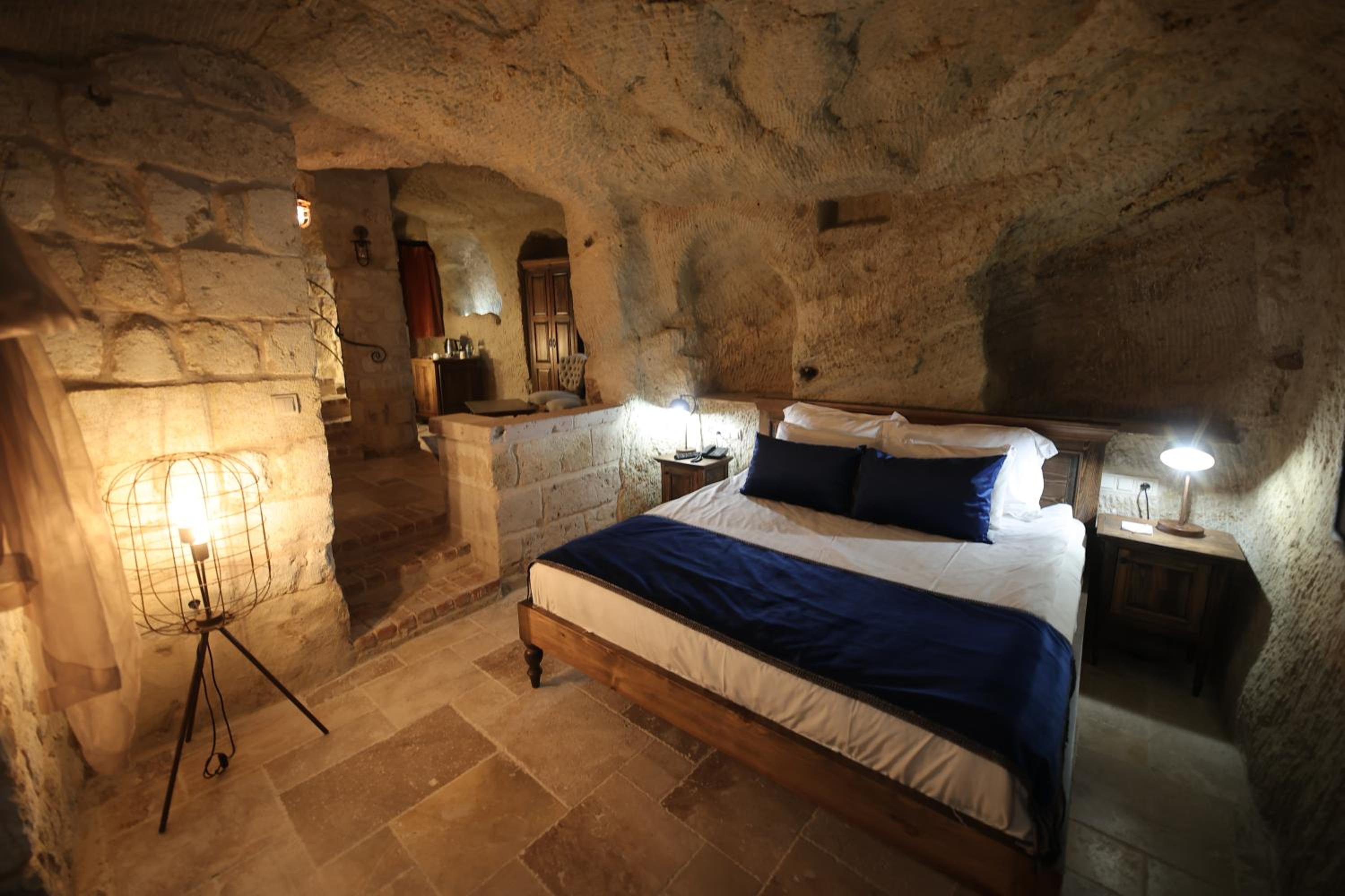 Superior King Room - Photo 10