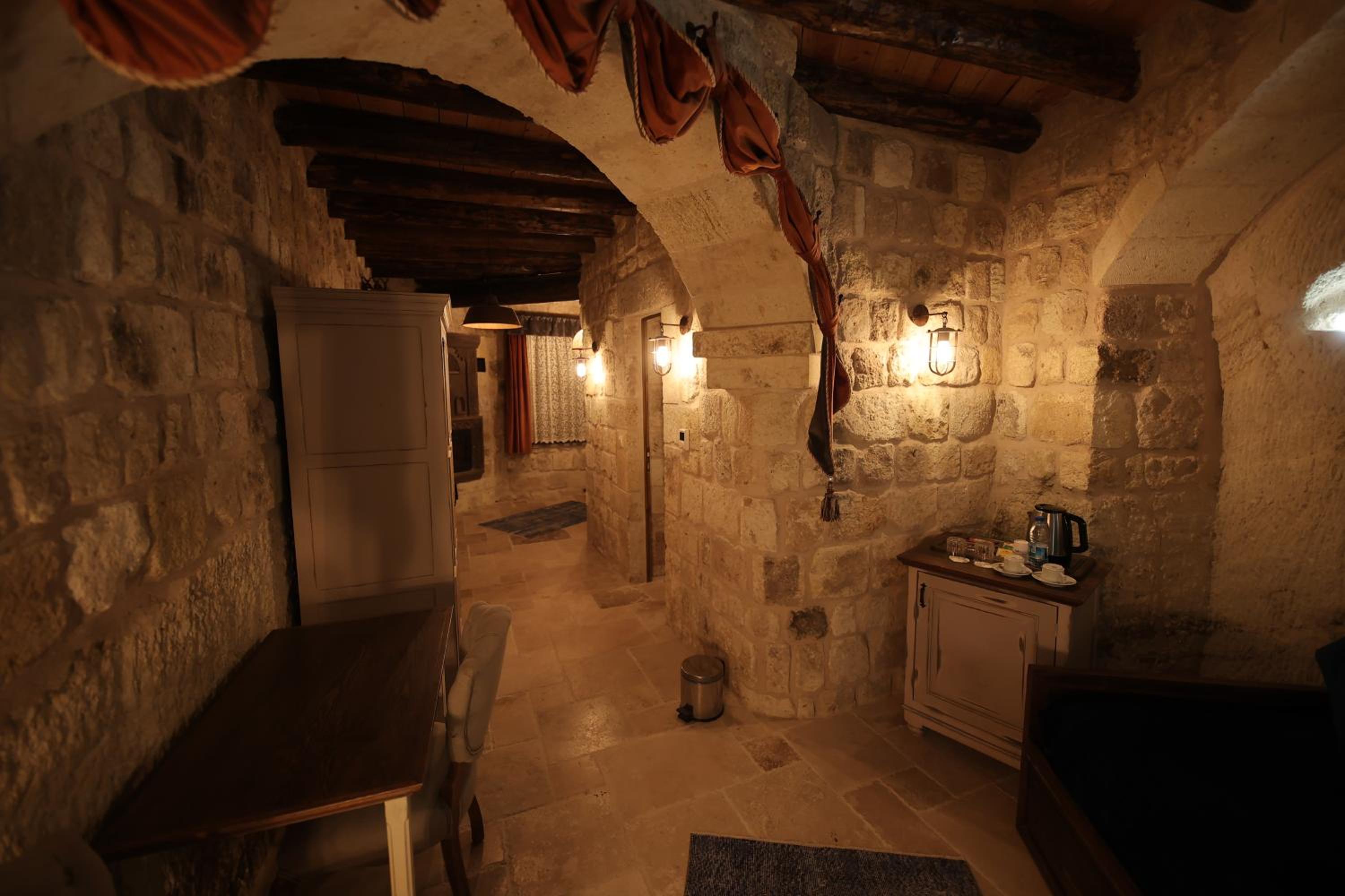 Superior King Room - Photo 2