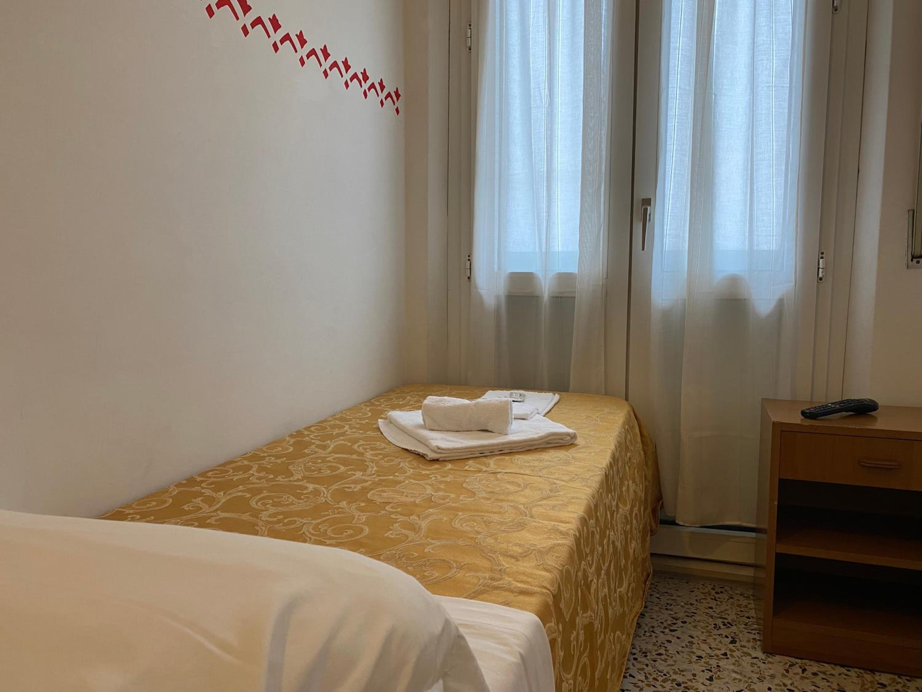 Budget Single Room
