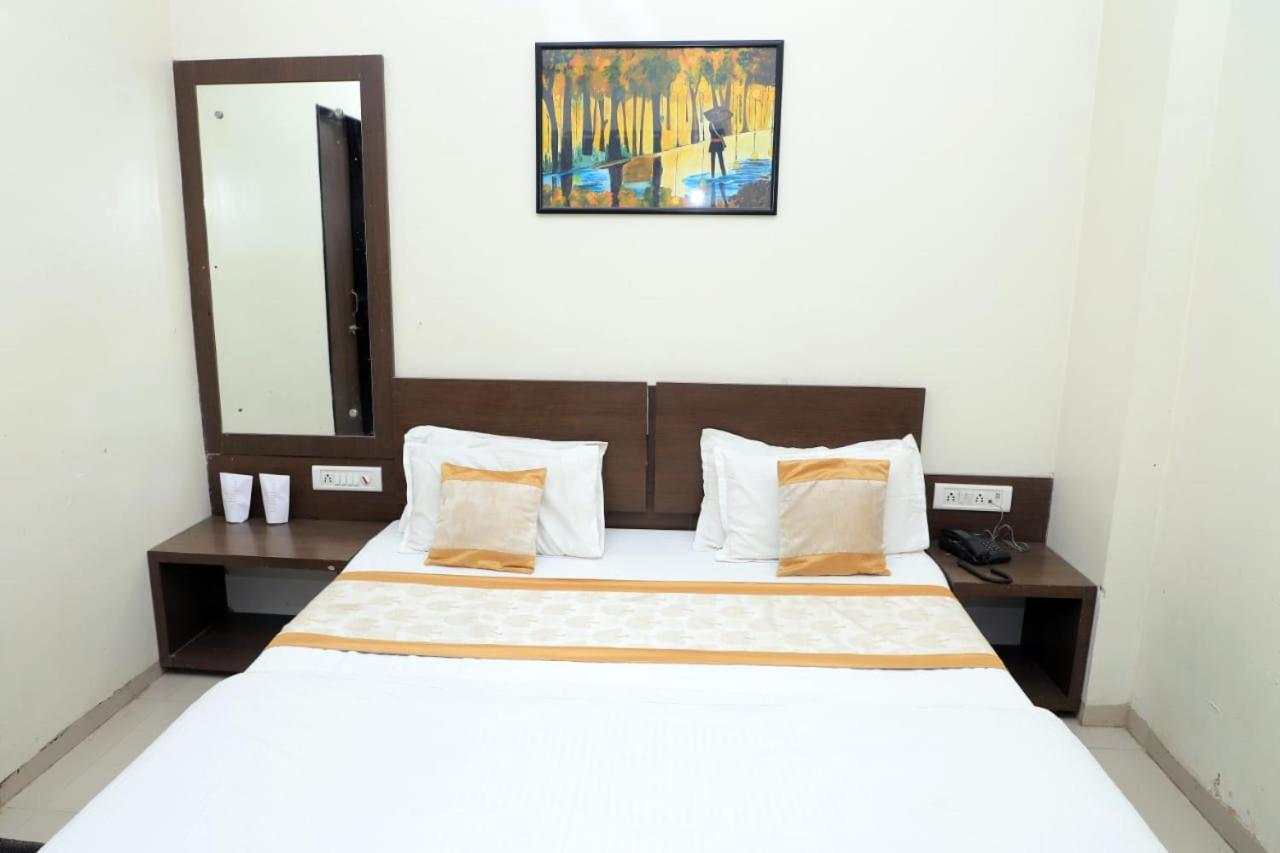 Standard Double Room With Fan photo 1