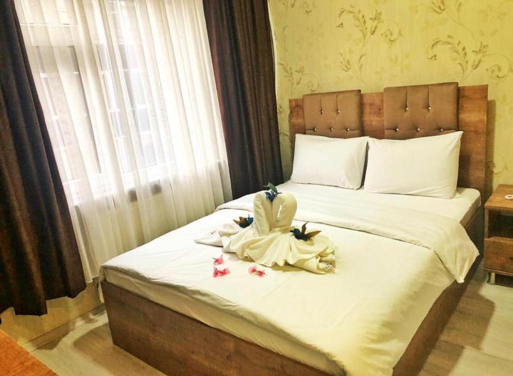 Standard Double or Twin Room photo 1