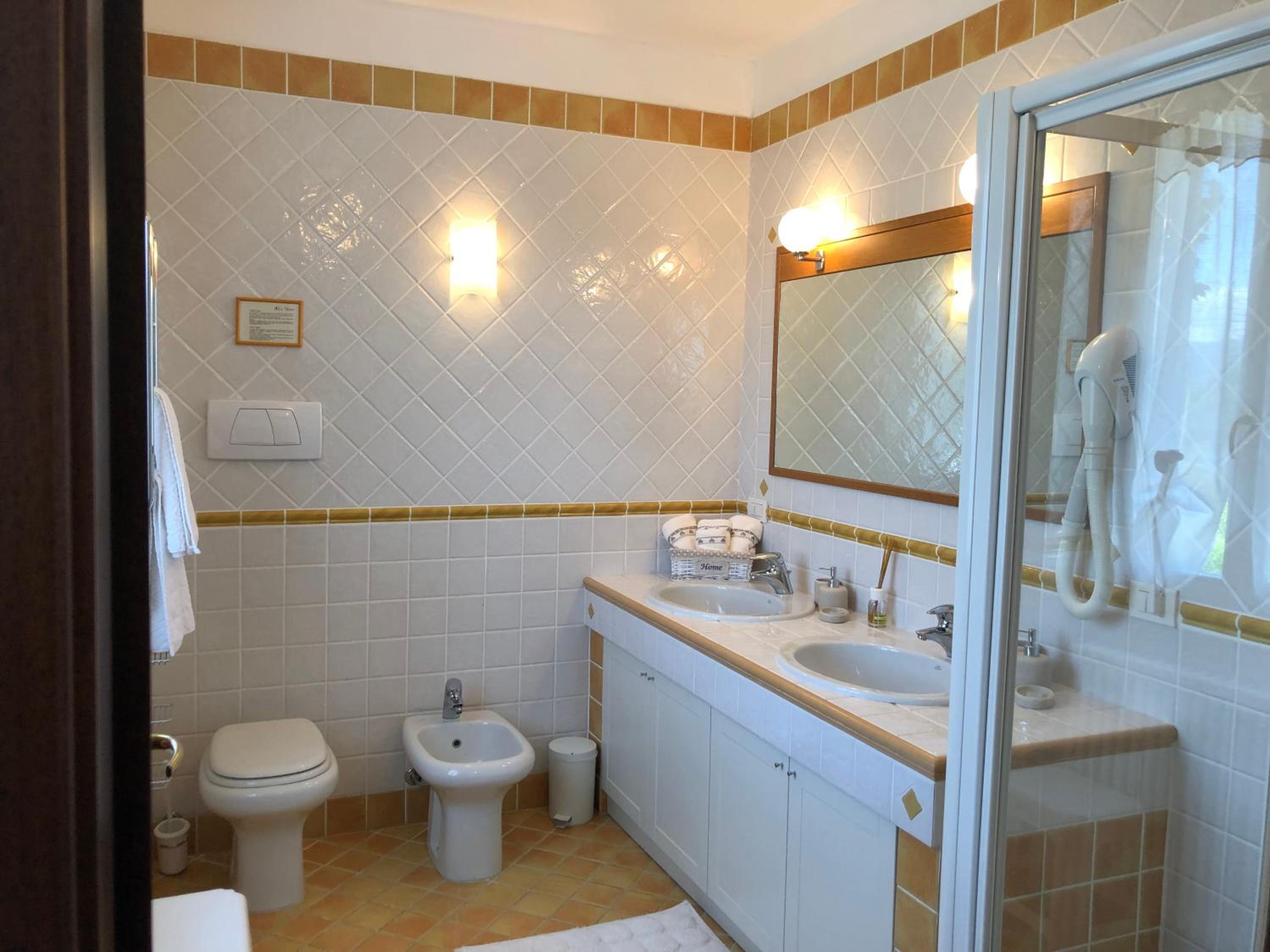 Large Double Room photo 2