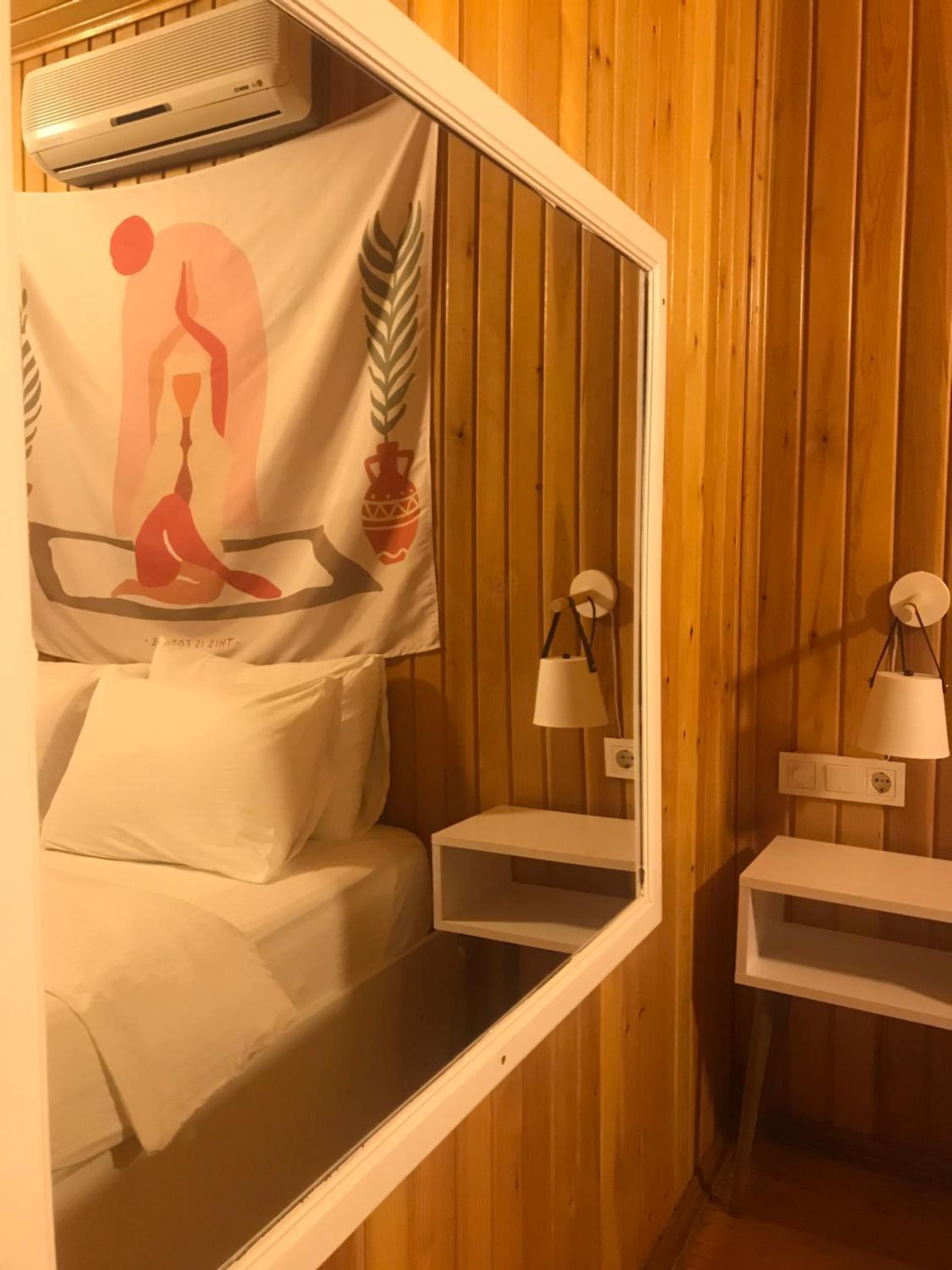 Standard Quadruple Room - Photo 8