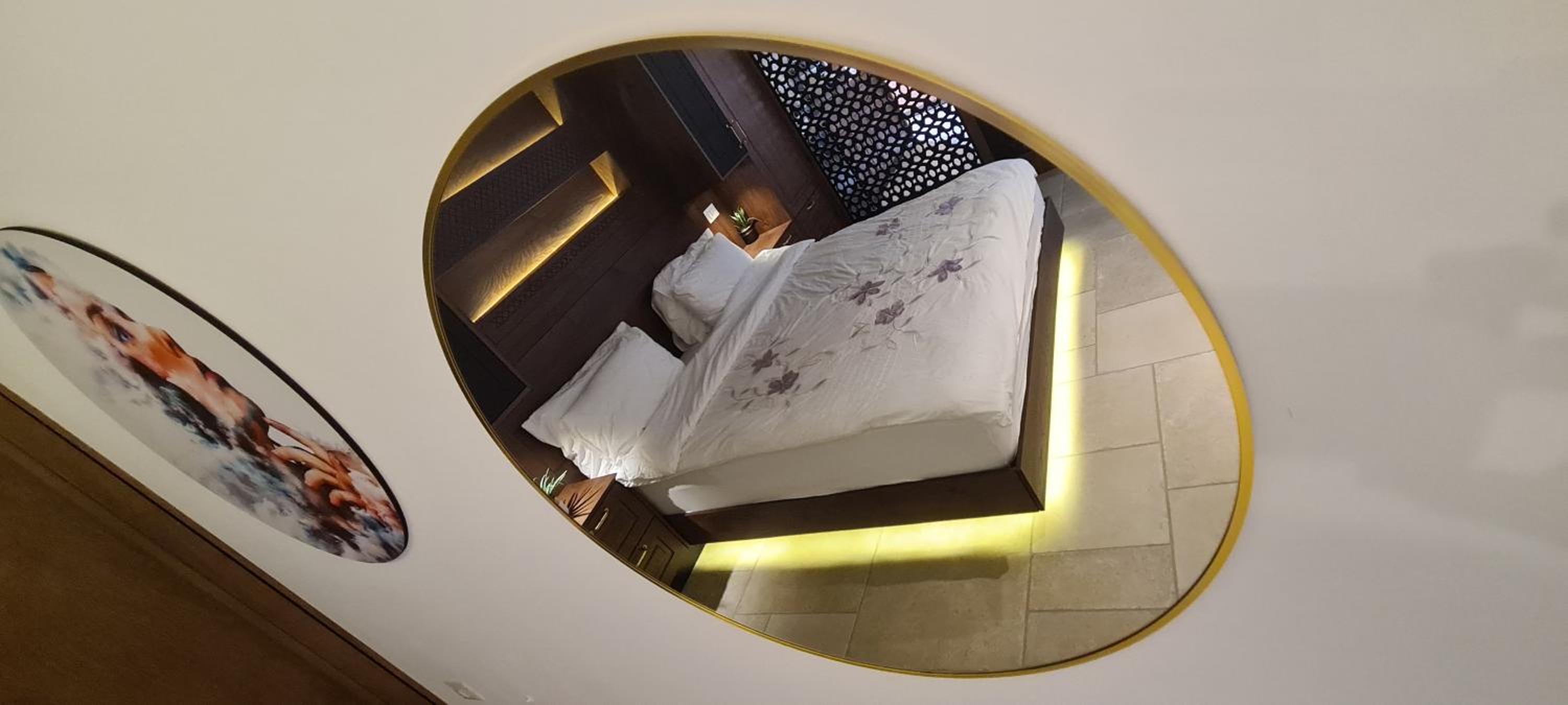 One-Bedroom Apartment - Photo 6