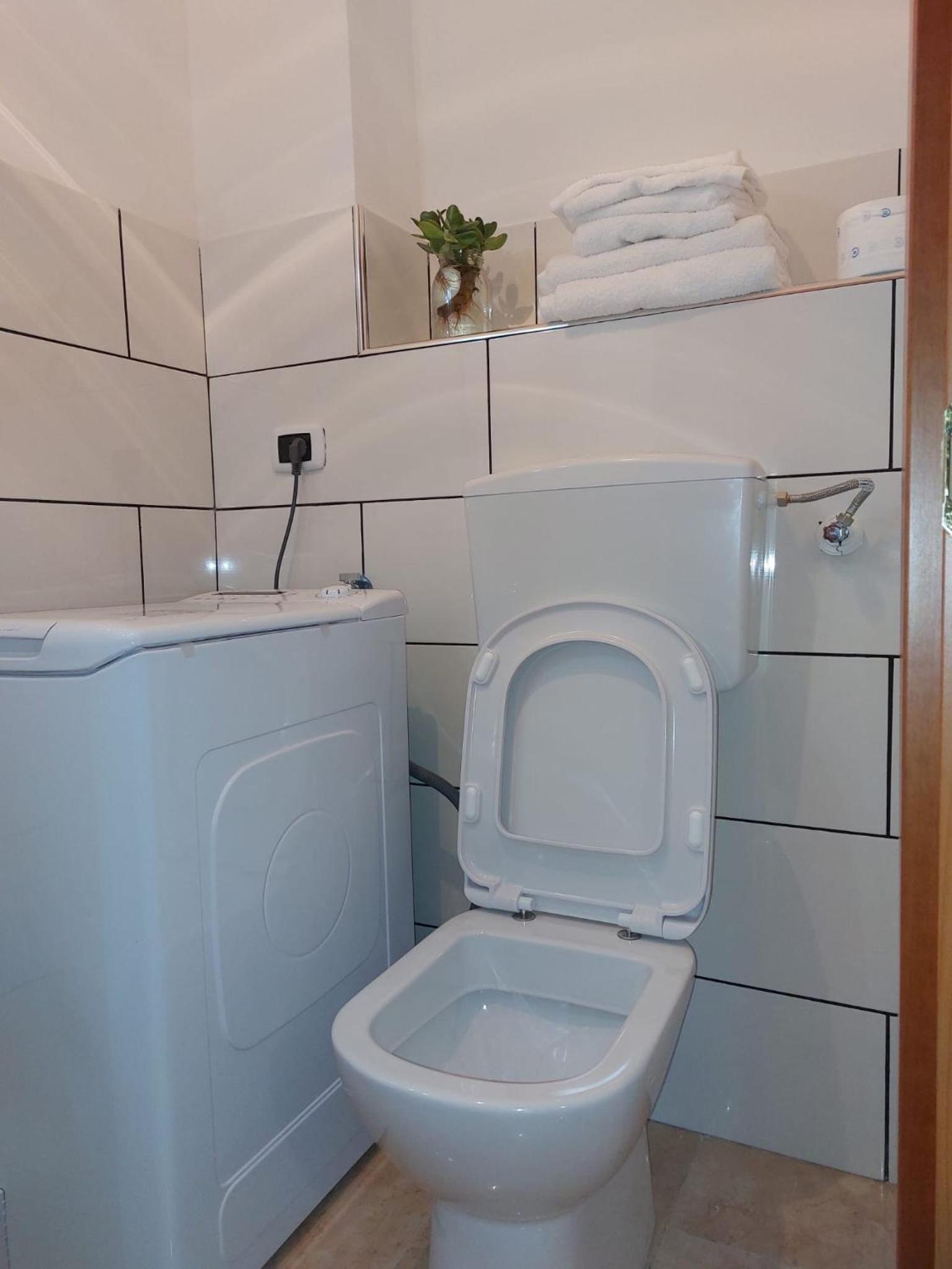 One-Bedroom House photo 2