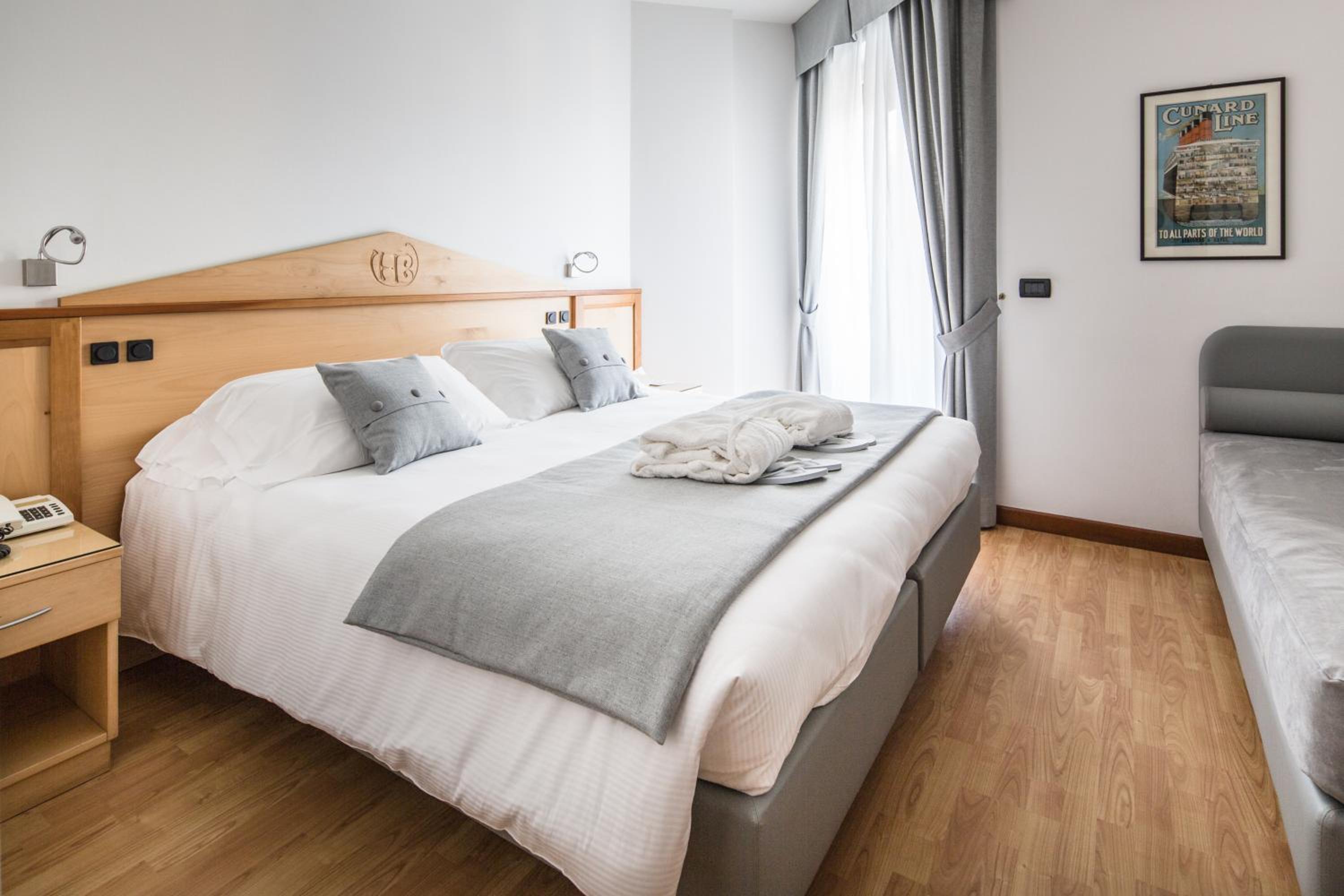 Double Room - Photo 11